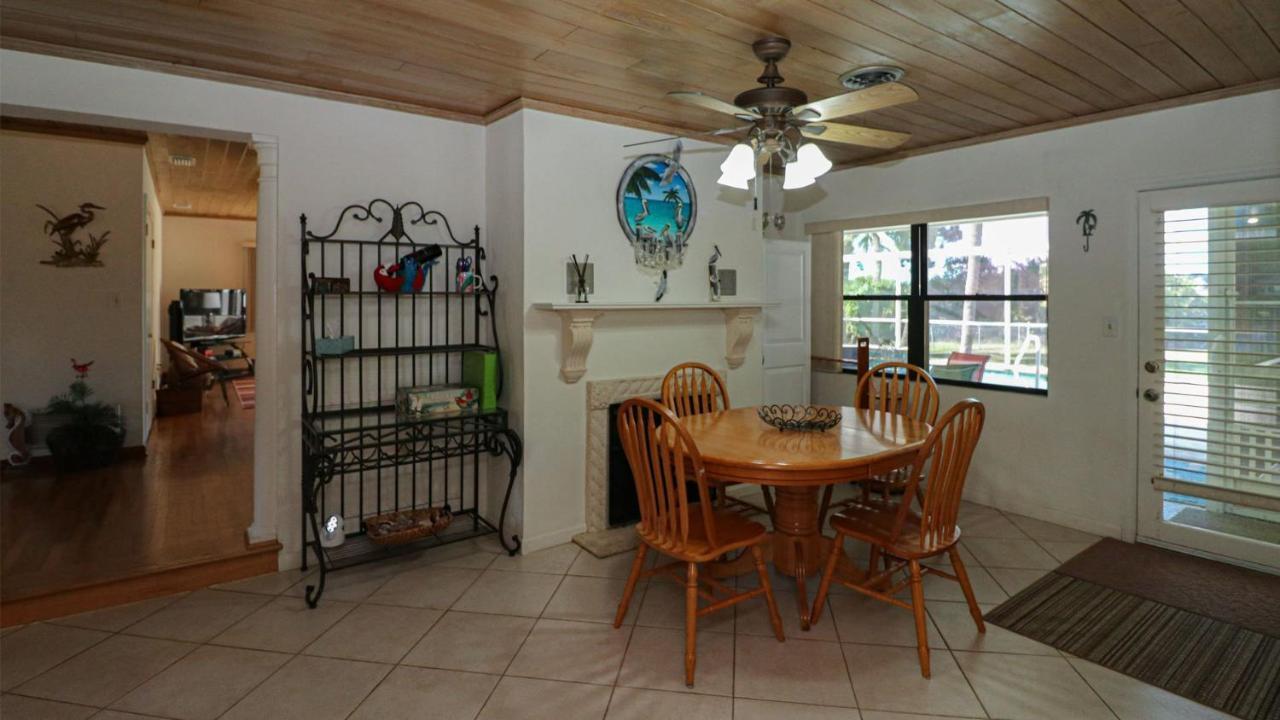 1480 Homestead * Englewood