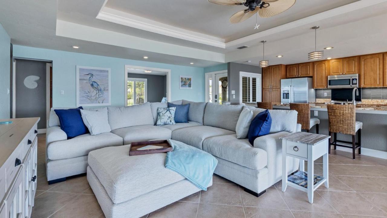 829 Napoli * Punta Gorda