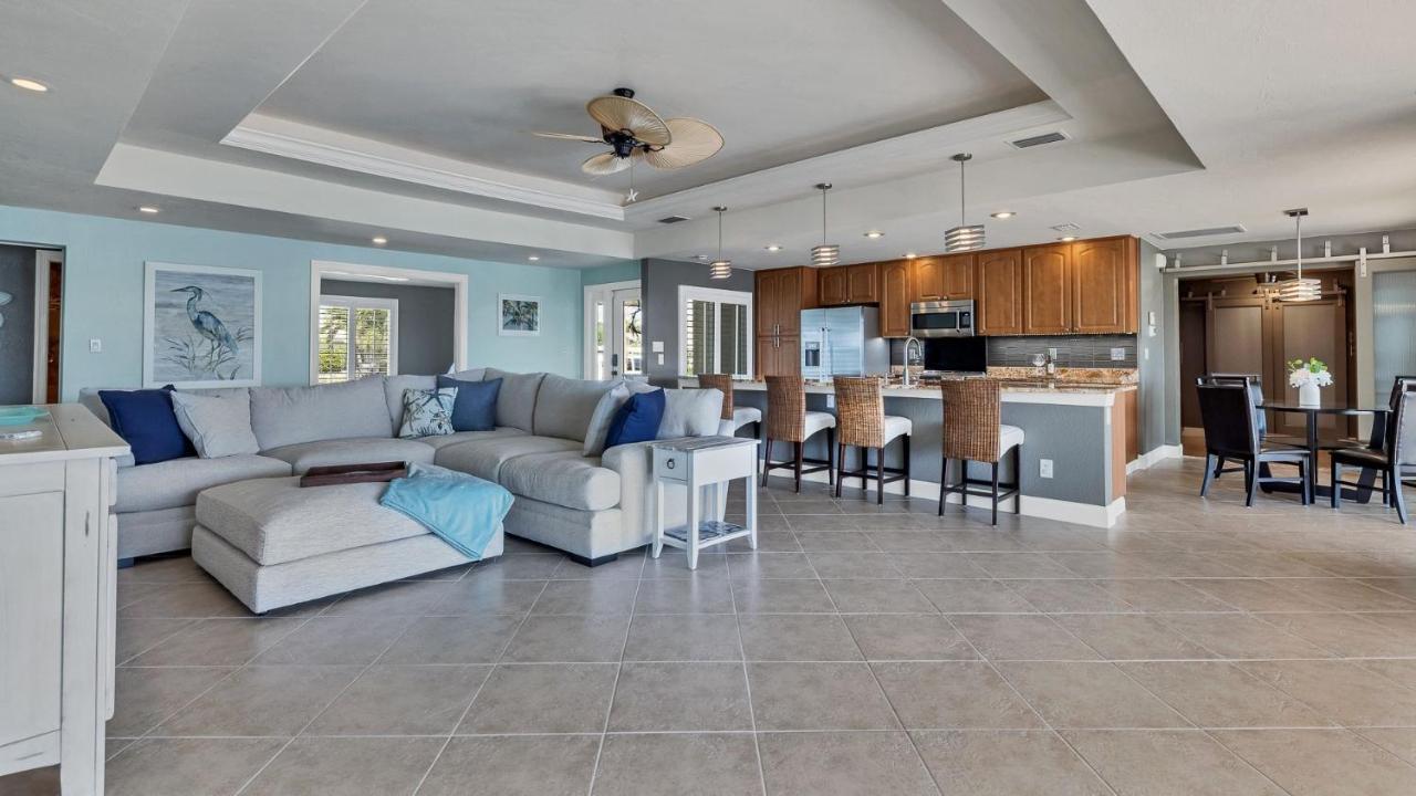 829 Napoli * Punta Gorda