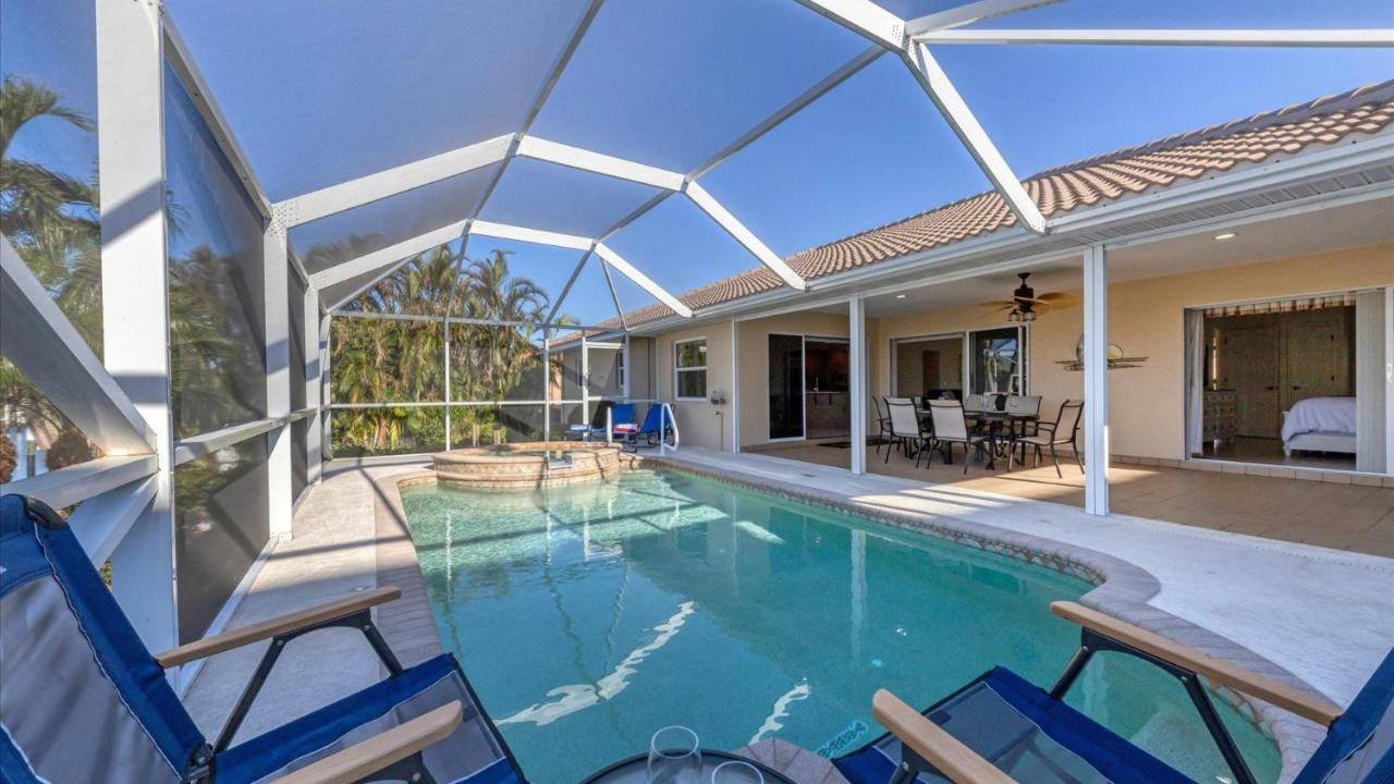 135 Tropicana *