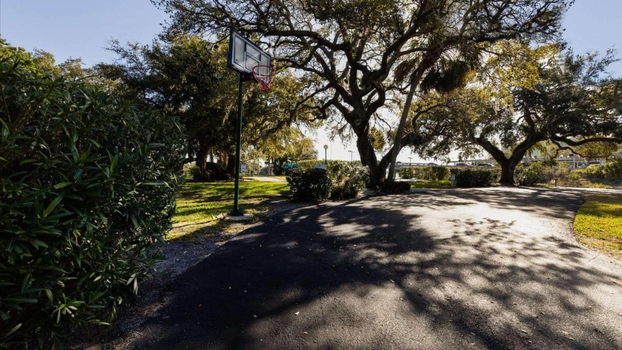 6415 Midnight Pass #409 Holiday home Siesta Key
