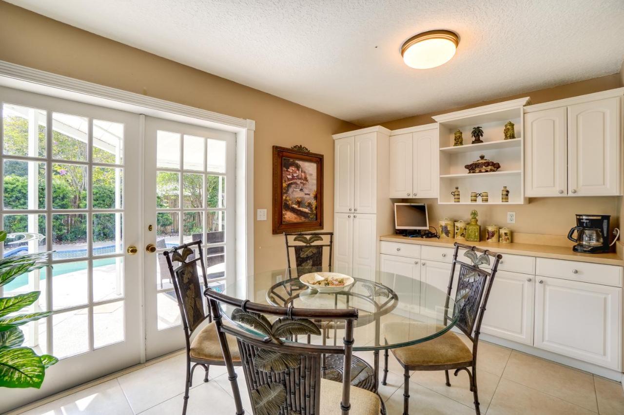 Holiday home Sunny Florida Retreat With Pool, Near Busch Gardens!