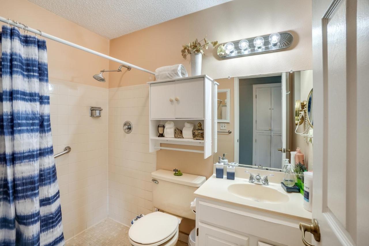 Sunny Florida Retreat With Pool, Near Busch Gardens! Palm Harbor