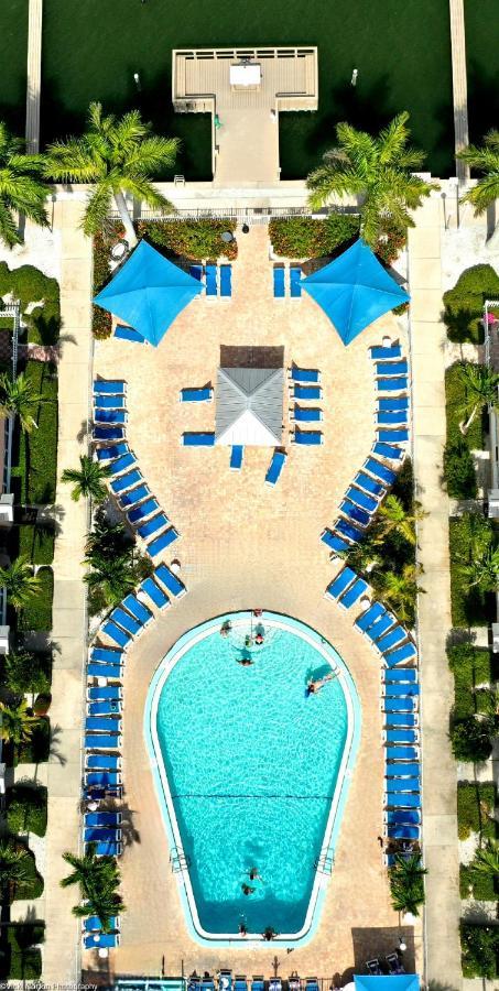 Barefoot 4* Clearwater Beach