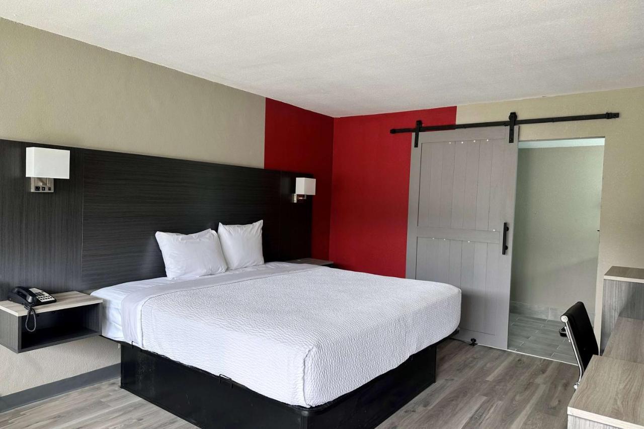 Ramada By Wyndham 3* Cocoa