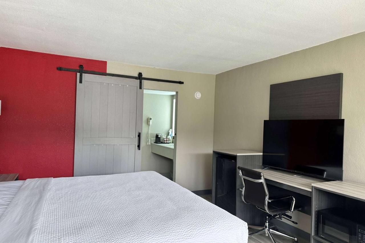 Ramada By Wyndham Hotel