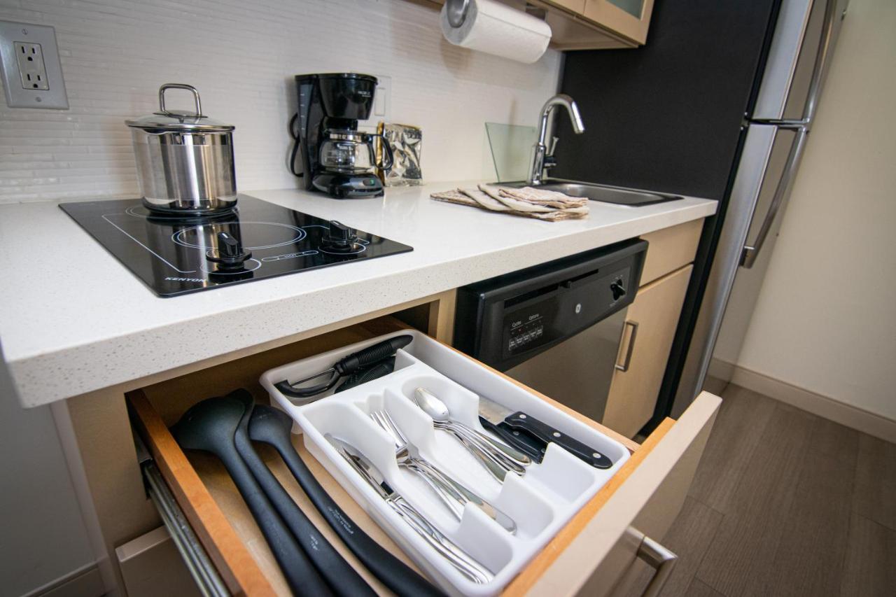 Candlewood Miami Intl Airport - 36th St By Ihg Hotel 3*