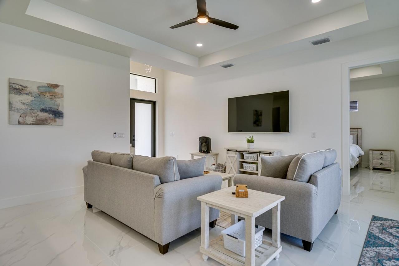 Escape Furnished Lanai And Private Pool! *