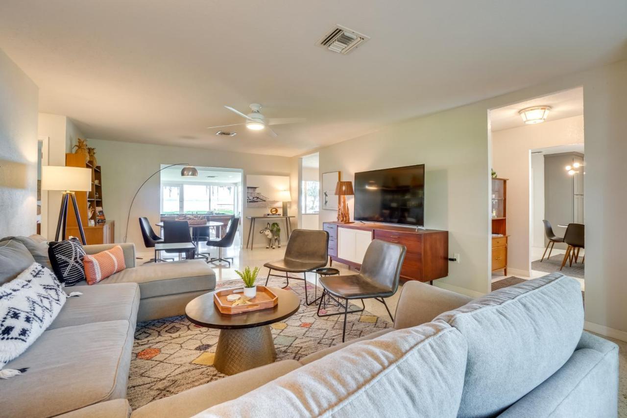 Luxe Waterfront Oasis With Dock - Direct Access Tavares
