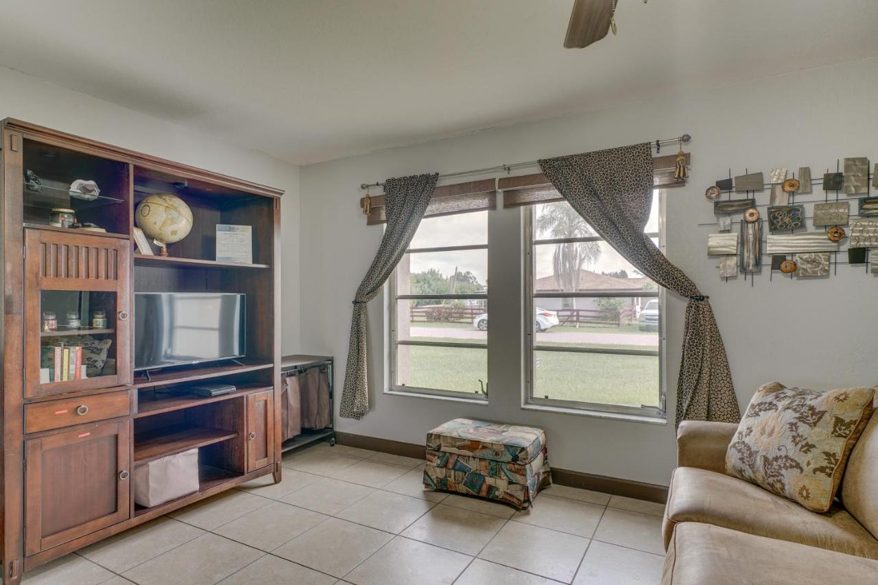 Canalfront Retreat With Heated Pool And Hot Tub!