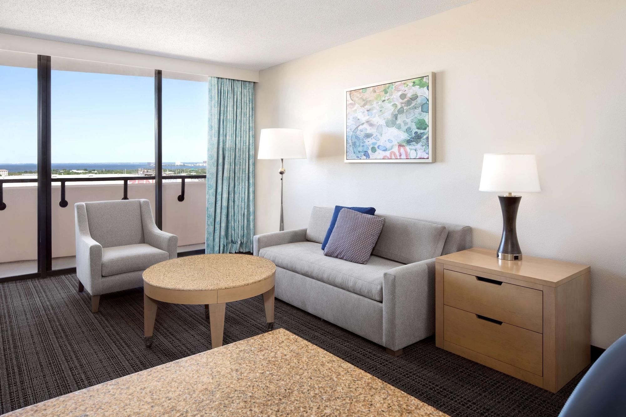 Embassy By Hilton Airport Westshore 3*
