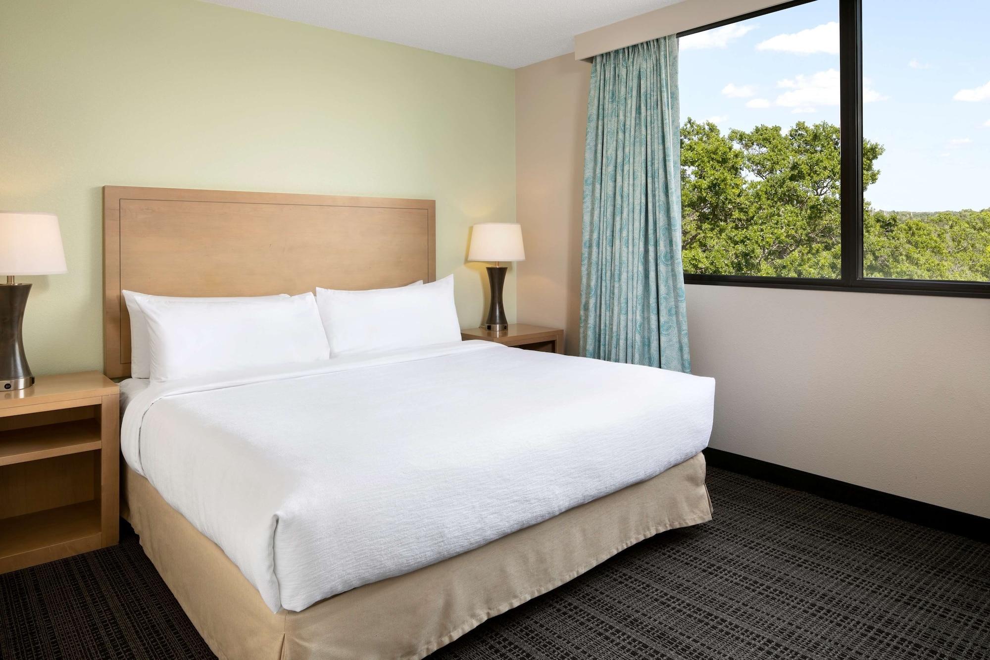 Embassy By Hilton Airport Westshore Tampa