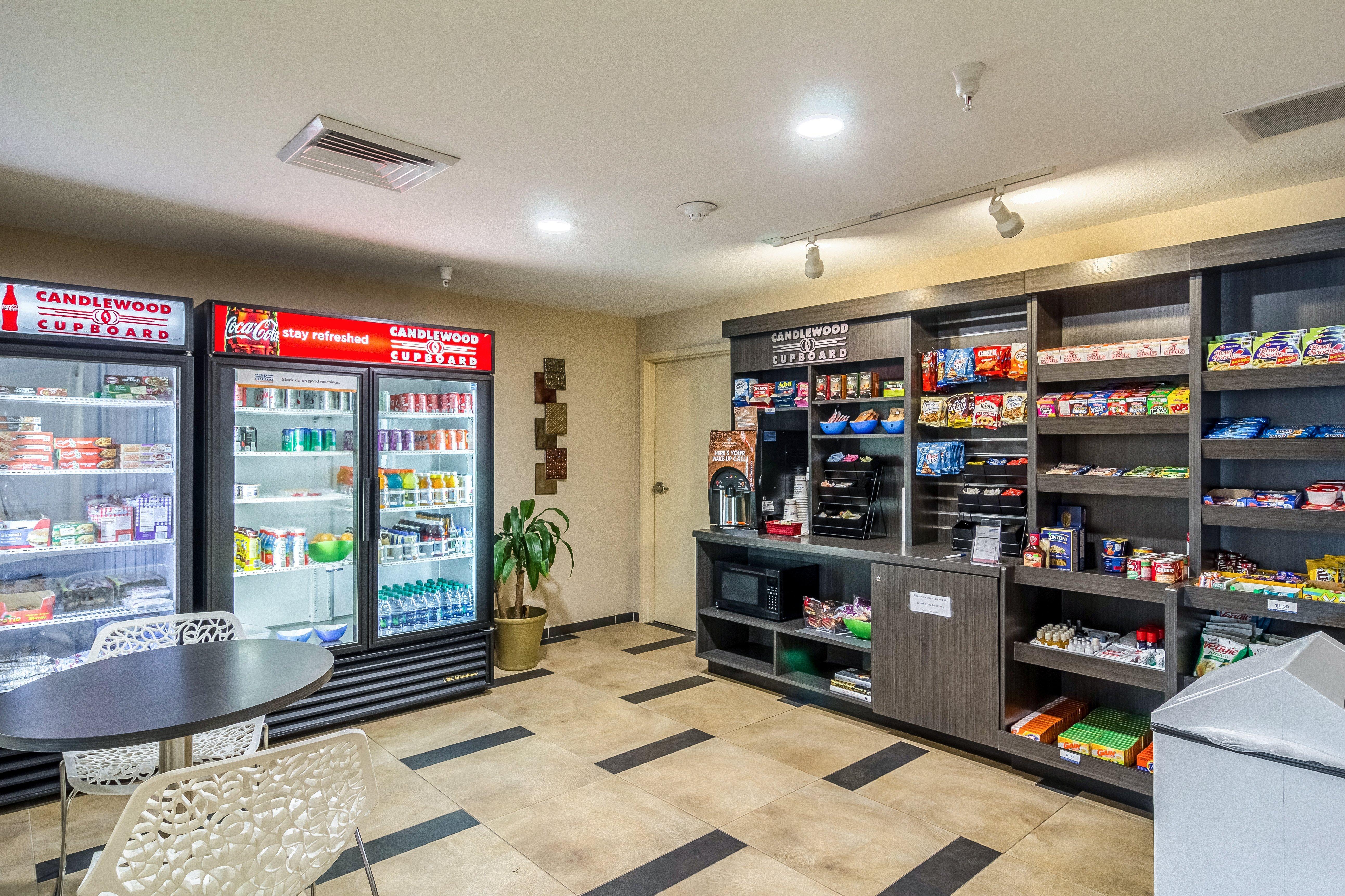 Hotel Candlewood East Merril Road By Ihg