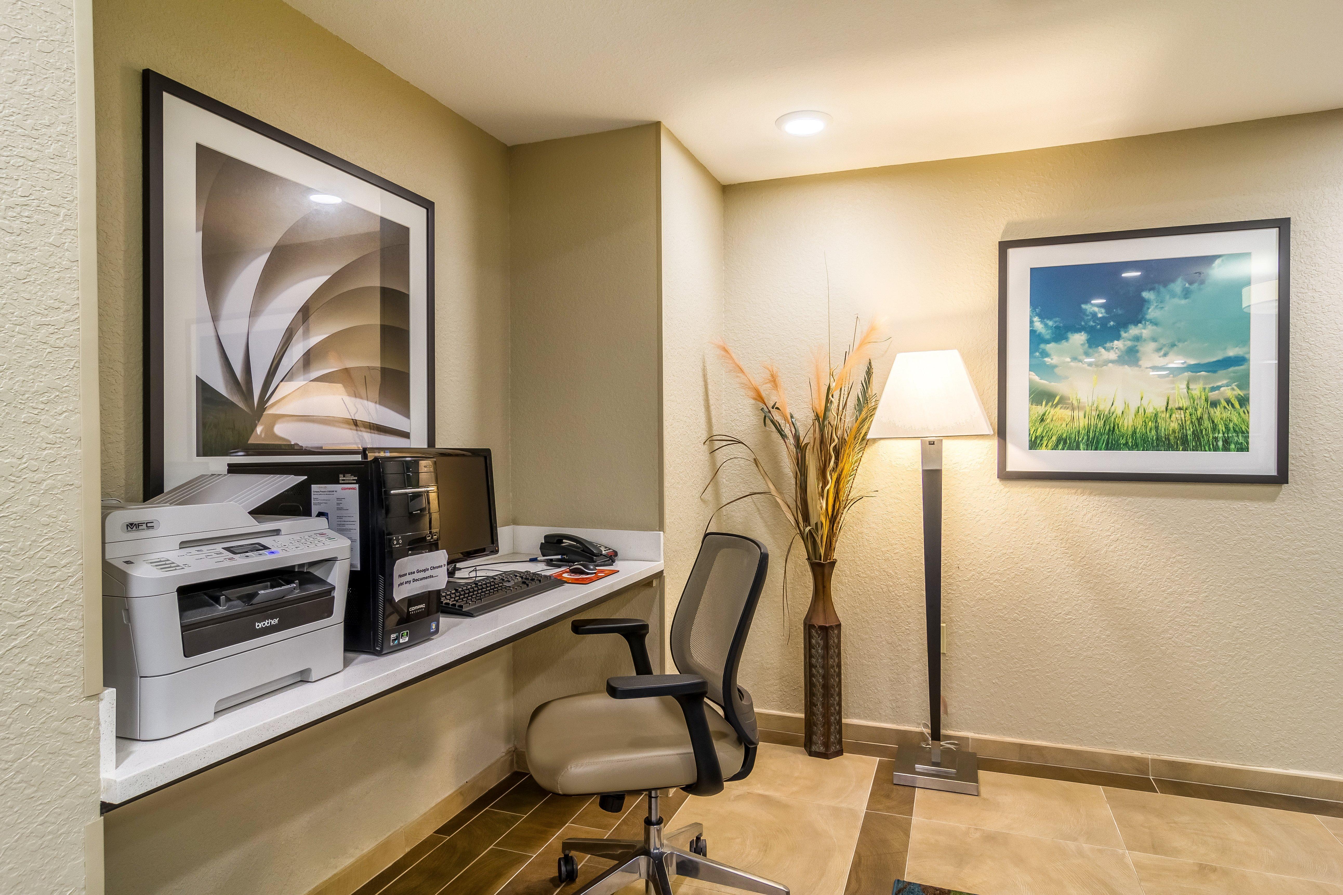 Candlewood East Merril Road By Ihg Jacksonville