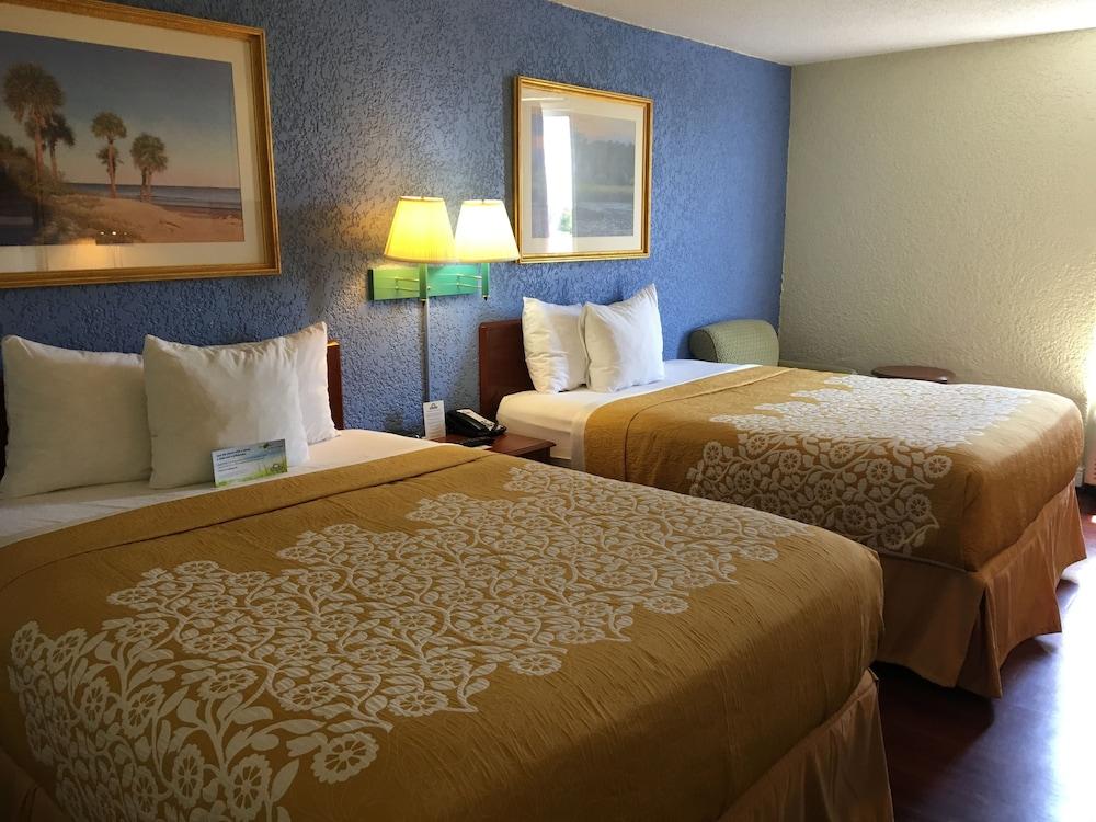 Days By Wyndham Pierce Midtown
