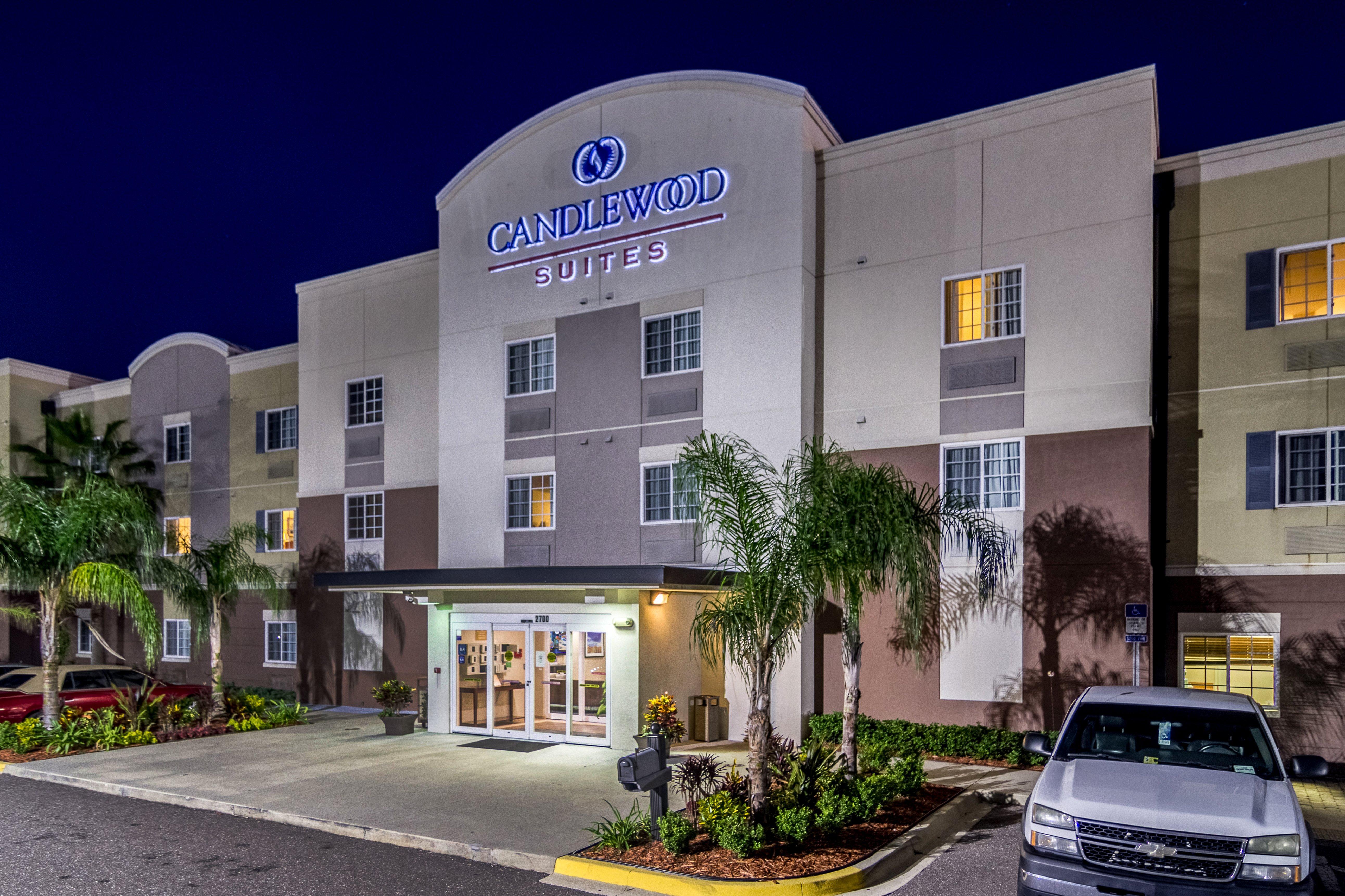Candlewood East Merril Road By Ihg Hotel 2*