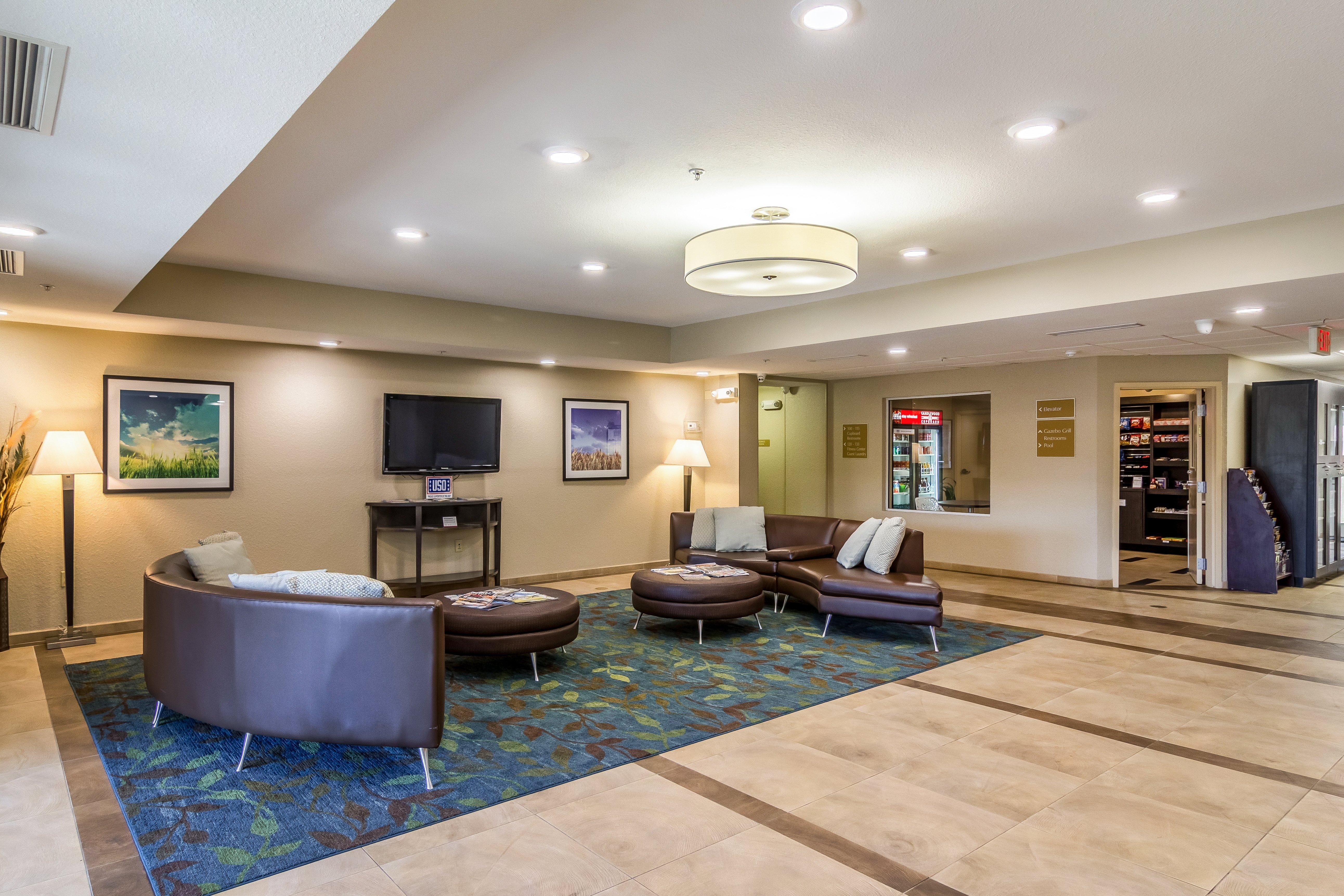 Candlewood East Merril Road By Ihg 2* Jacksonville