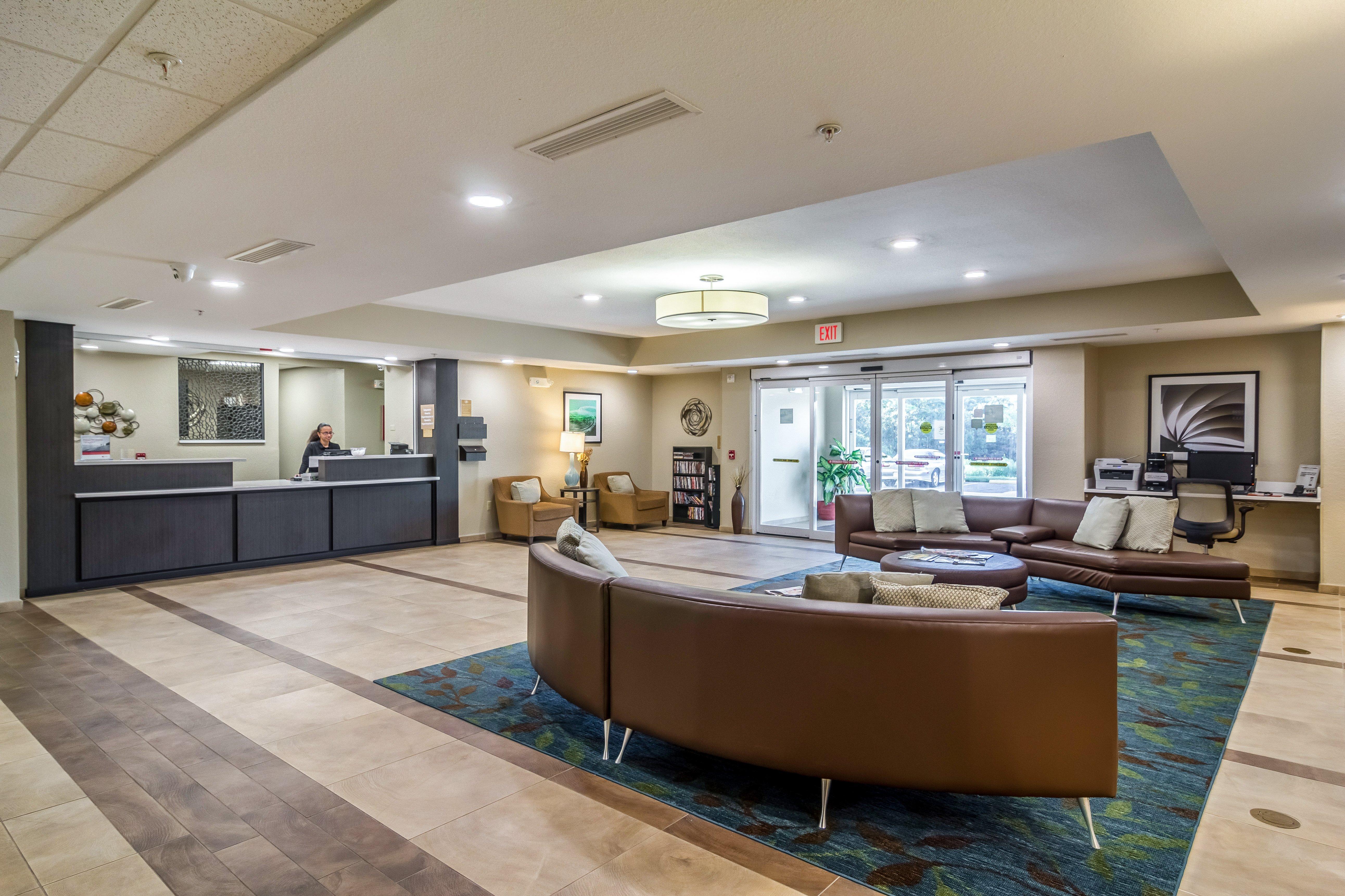 Candlewood East Merril Road By Ihg Jacksonville