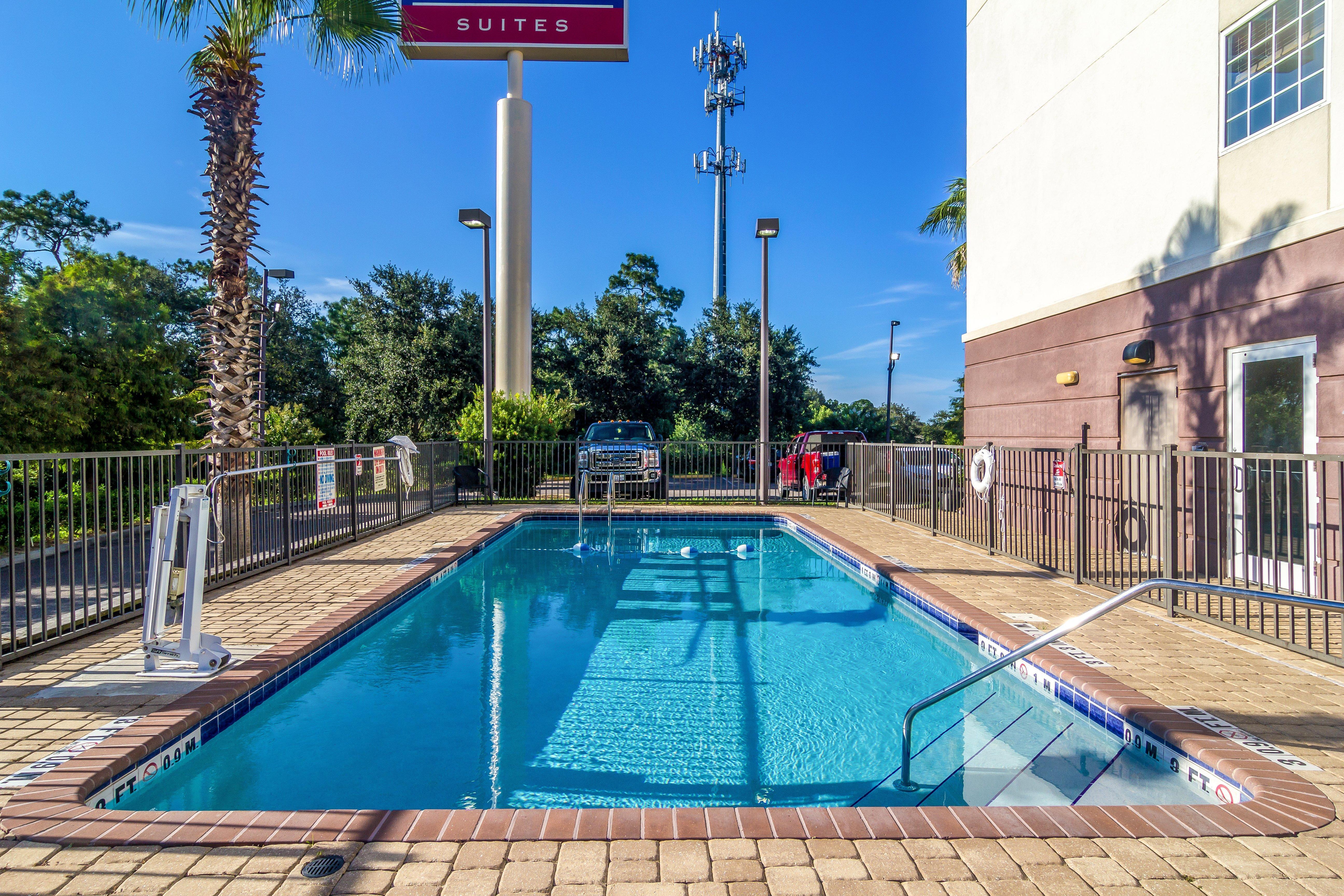 Candlewood East Merril Road By Ihg