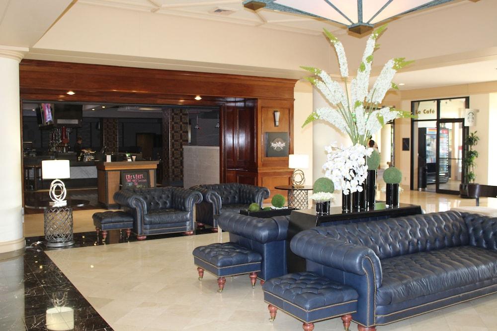 Hotel Hilton Palm Pbi Cloud Lake