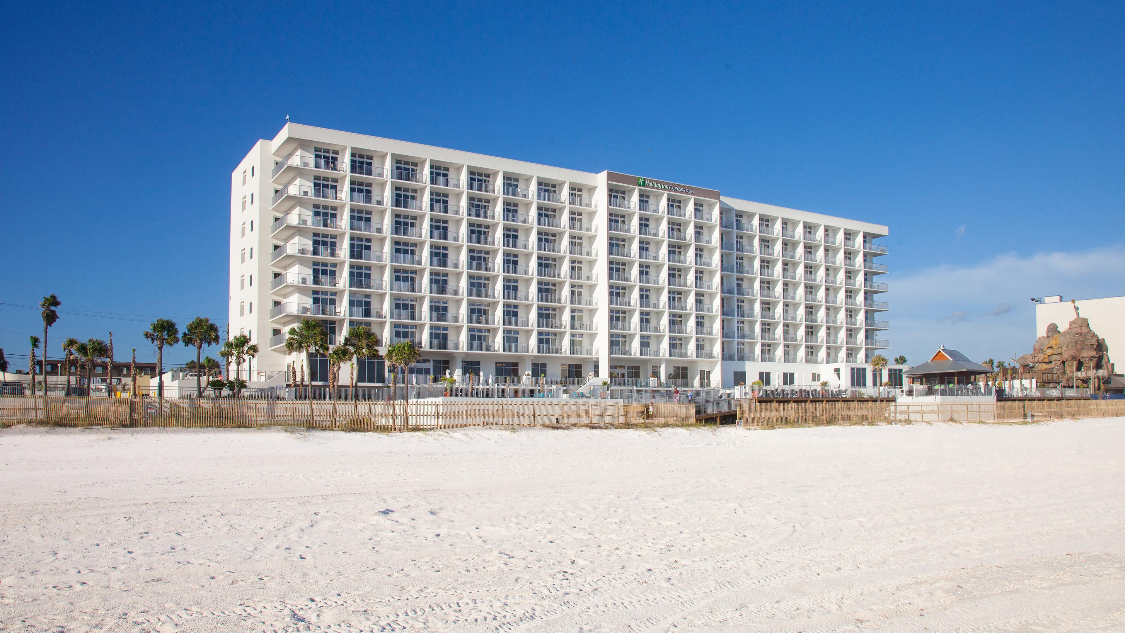 Holiday Inn Express & Suites Panama City Beach Beachfront By Ihg 3*