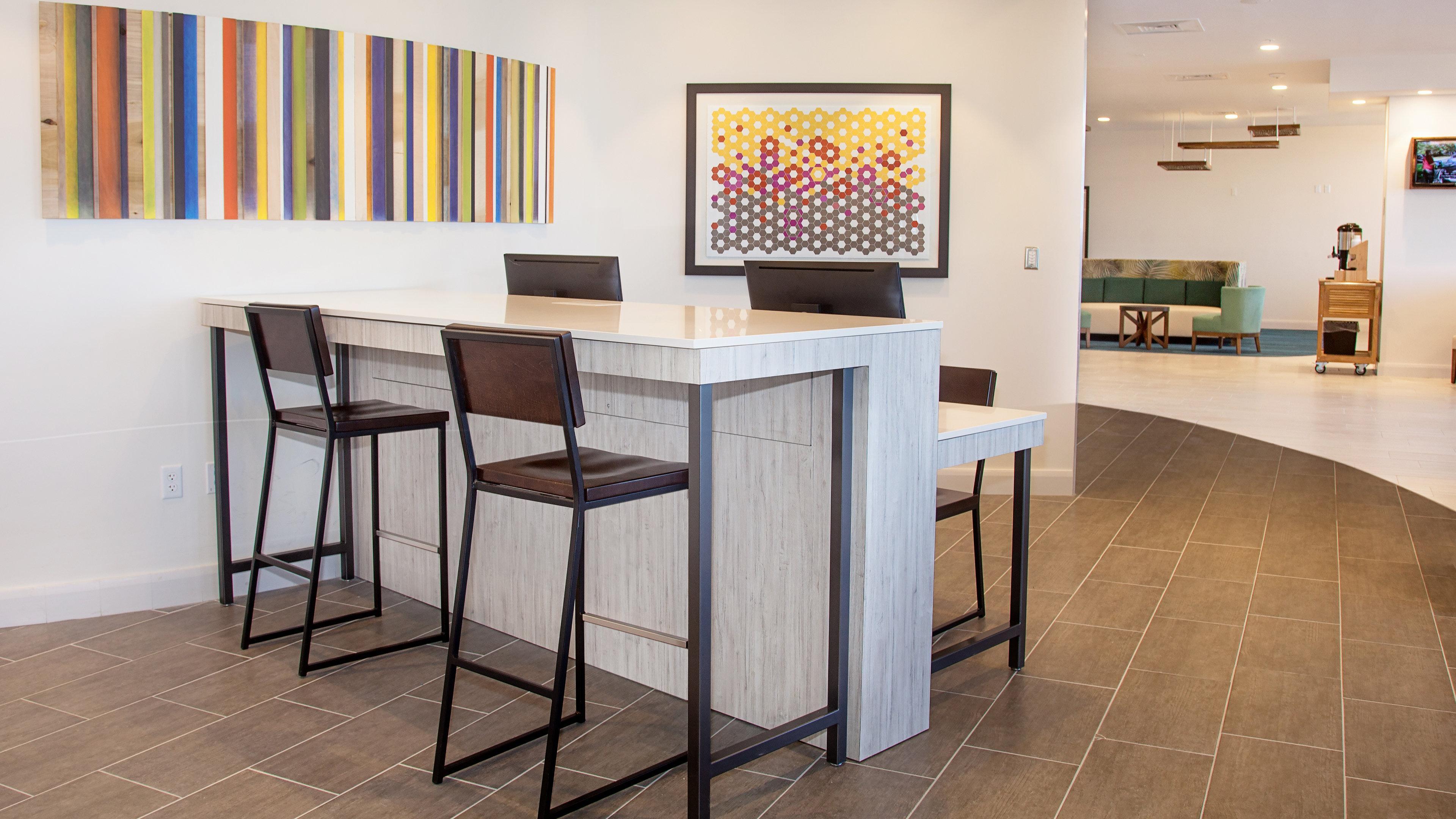 Holiday Inn Express & Suites Panama City Beach Beachfront By Ihg Resort 3*