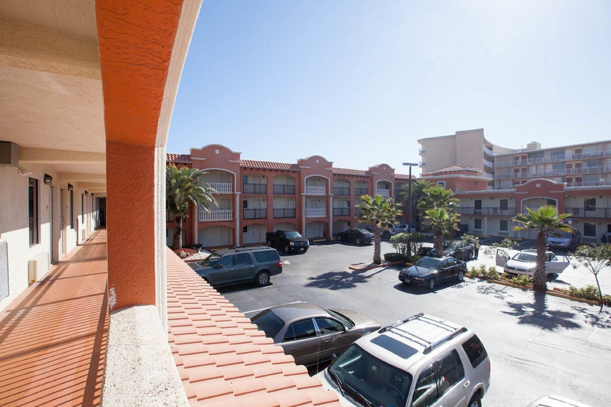 La Quinta By Wyndham Oceanfront Daytona Hotel 3*