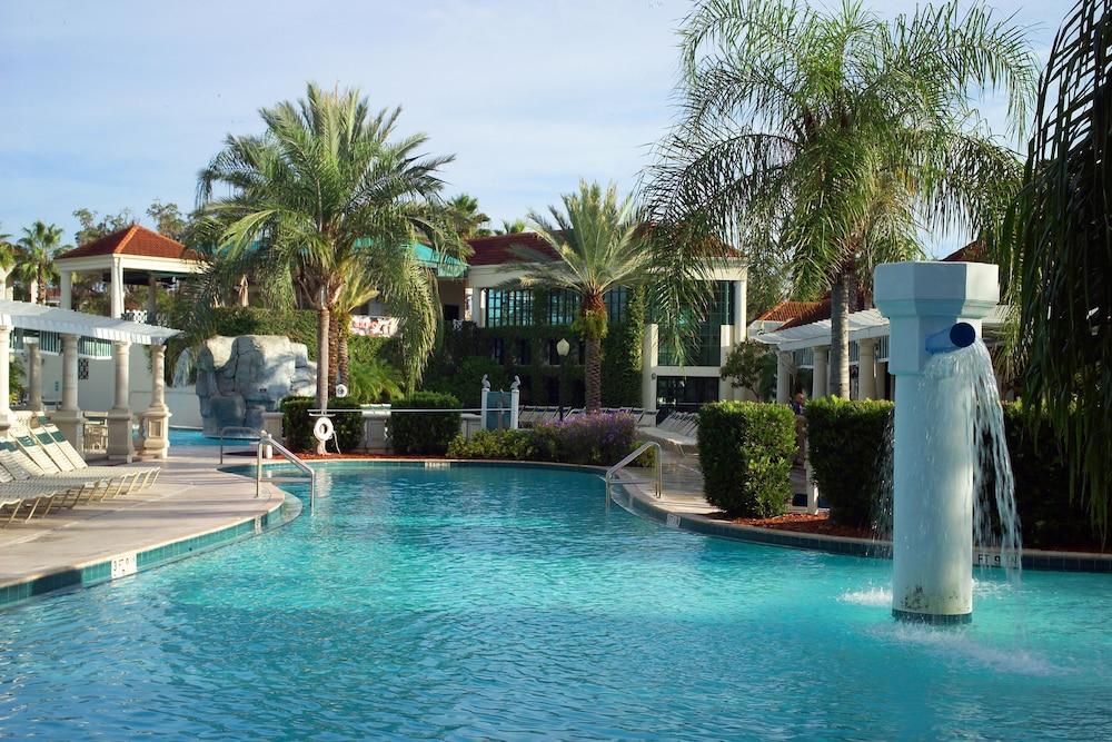 Star Island And Club - Near Resort