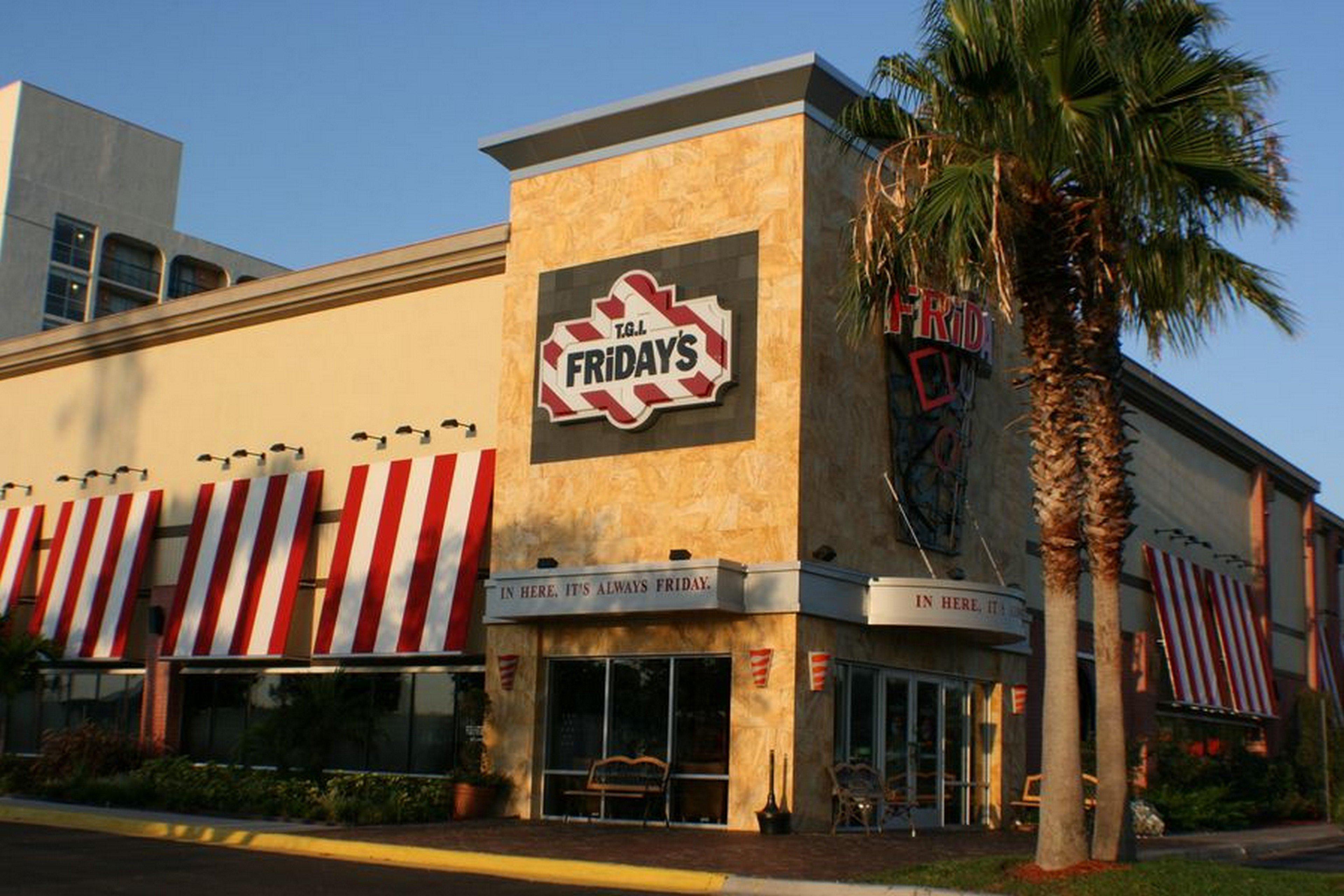 & Across From Universal By Ihg 3*