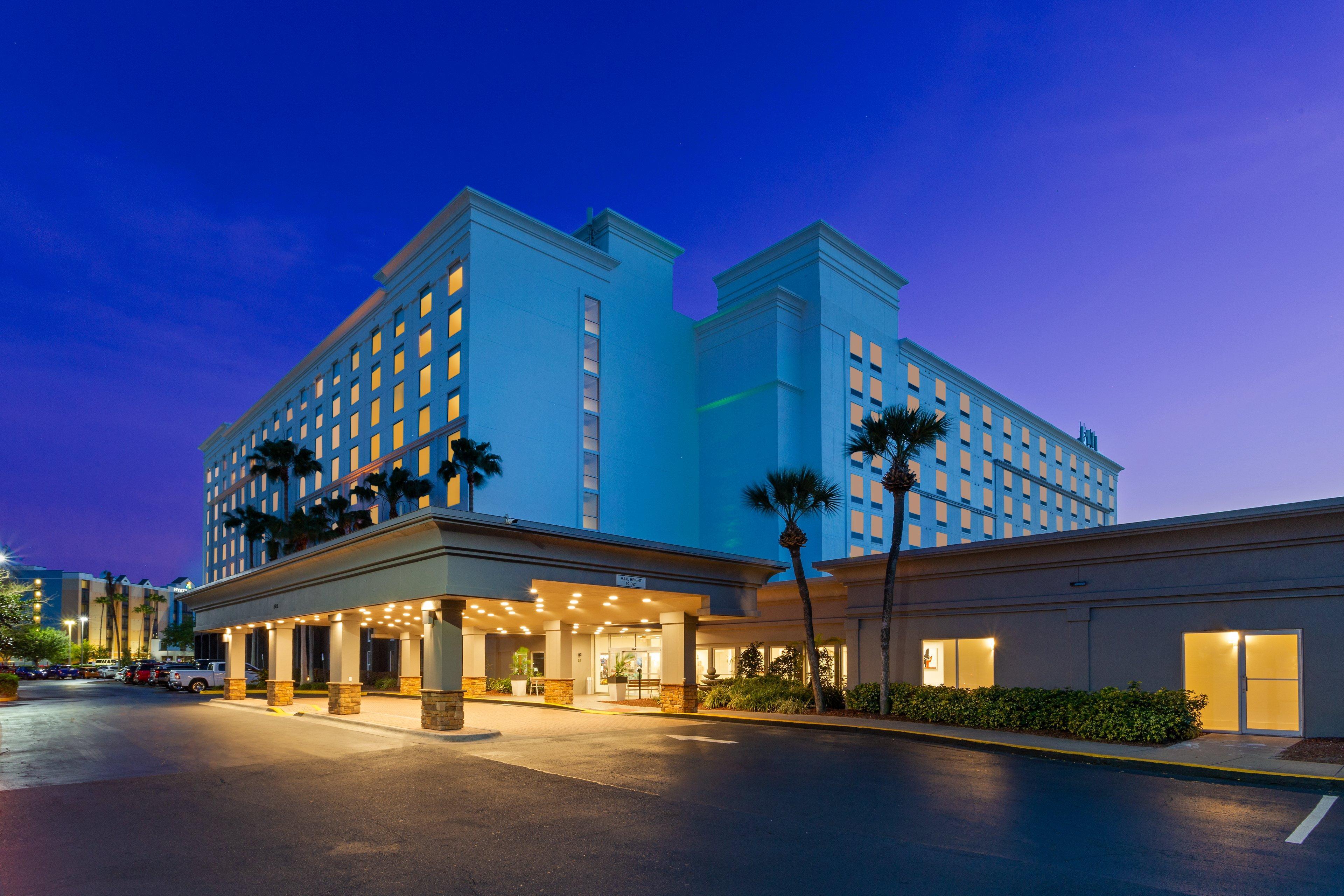 Resort & Across From Universal By Ihg