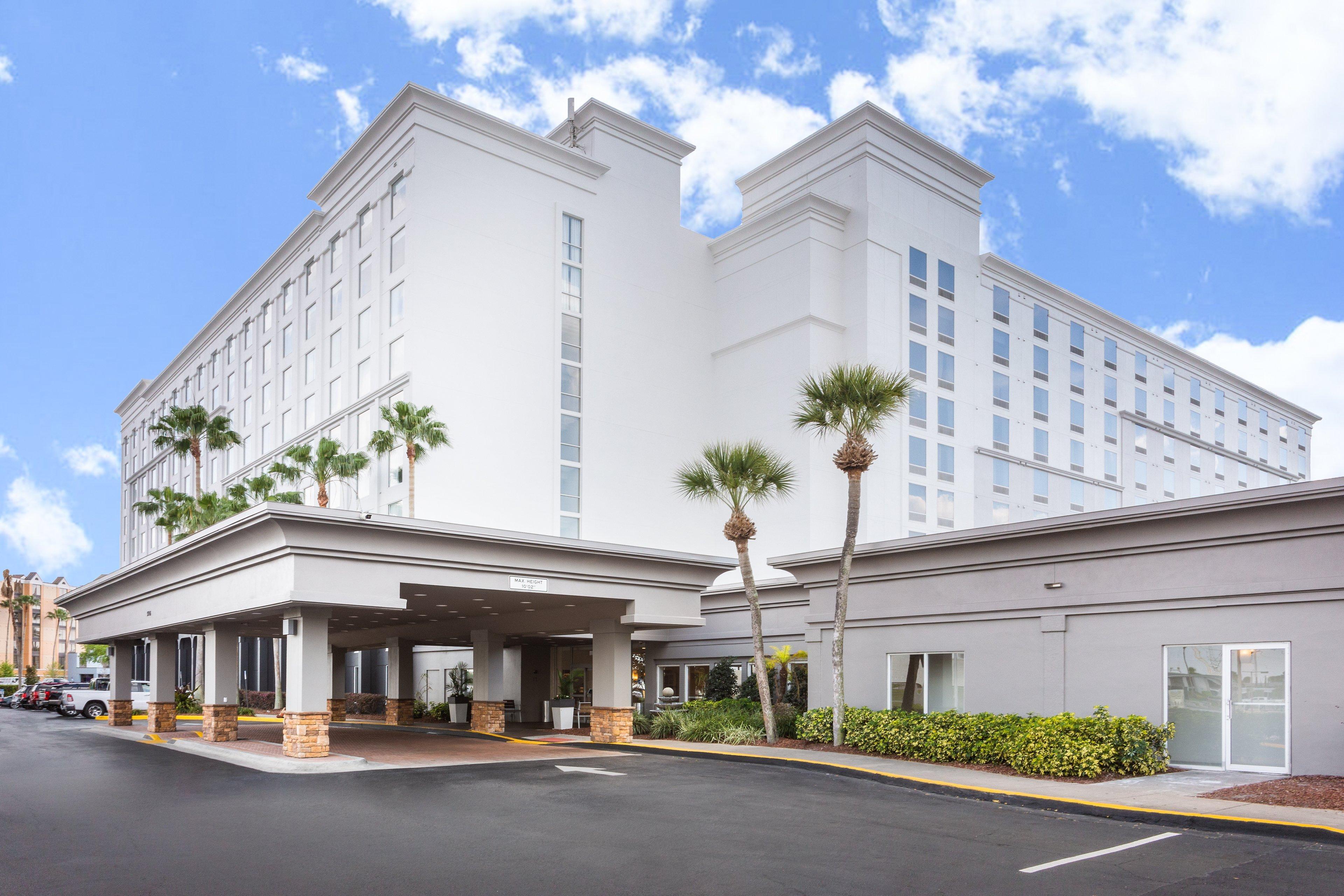 & Across From Universal By Ihg Resort