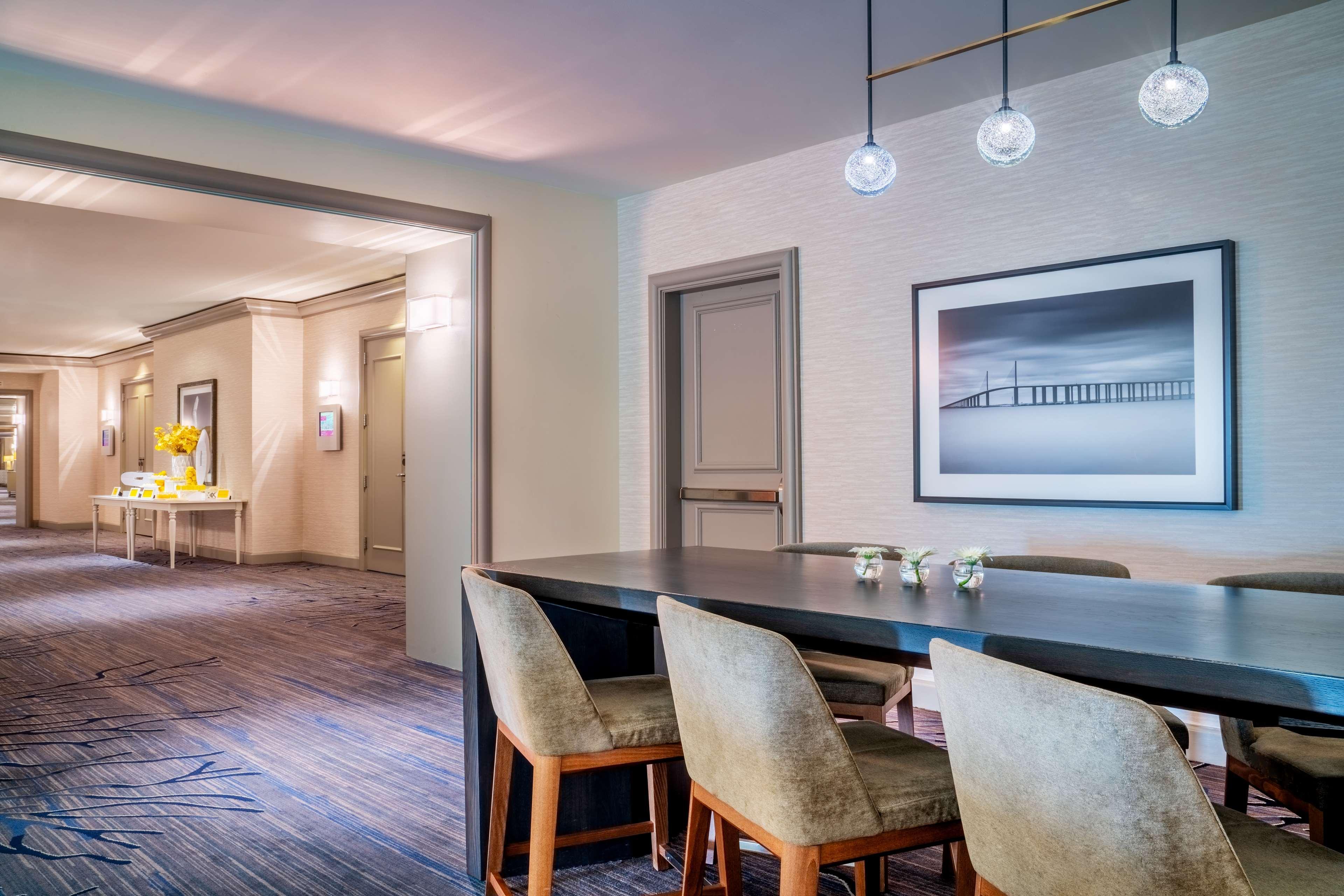 Grand Hyatt Bay Hotel 4*