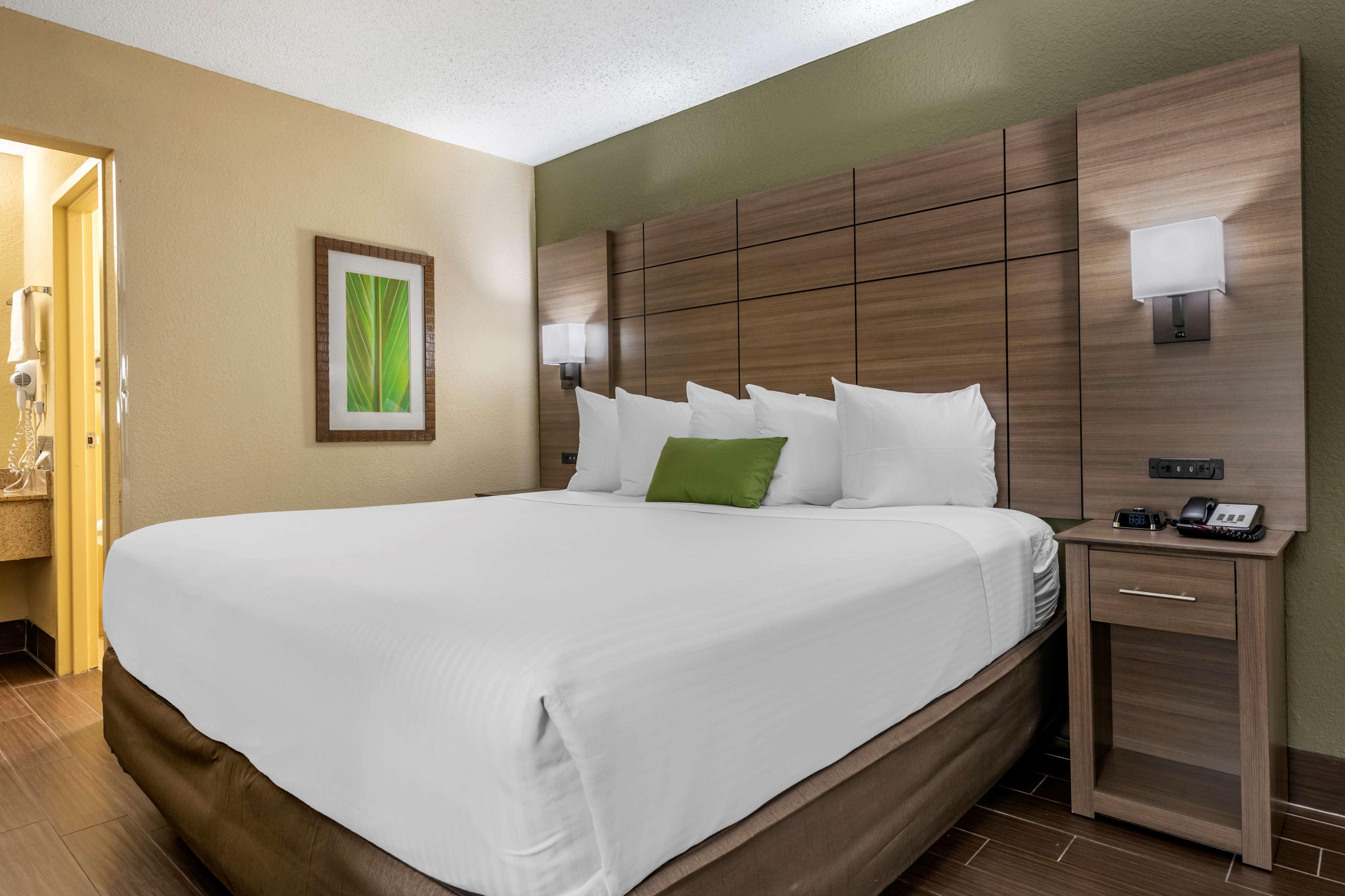 Hotel Western Downtown