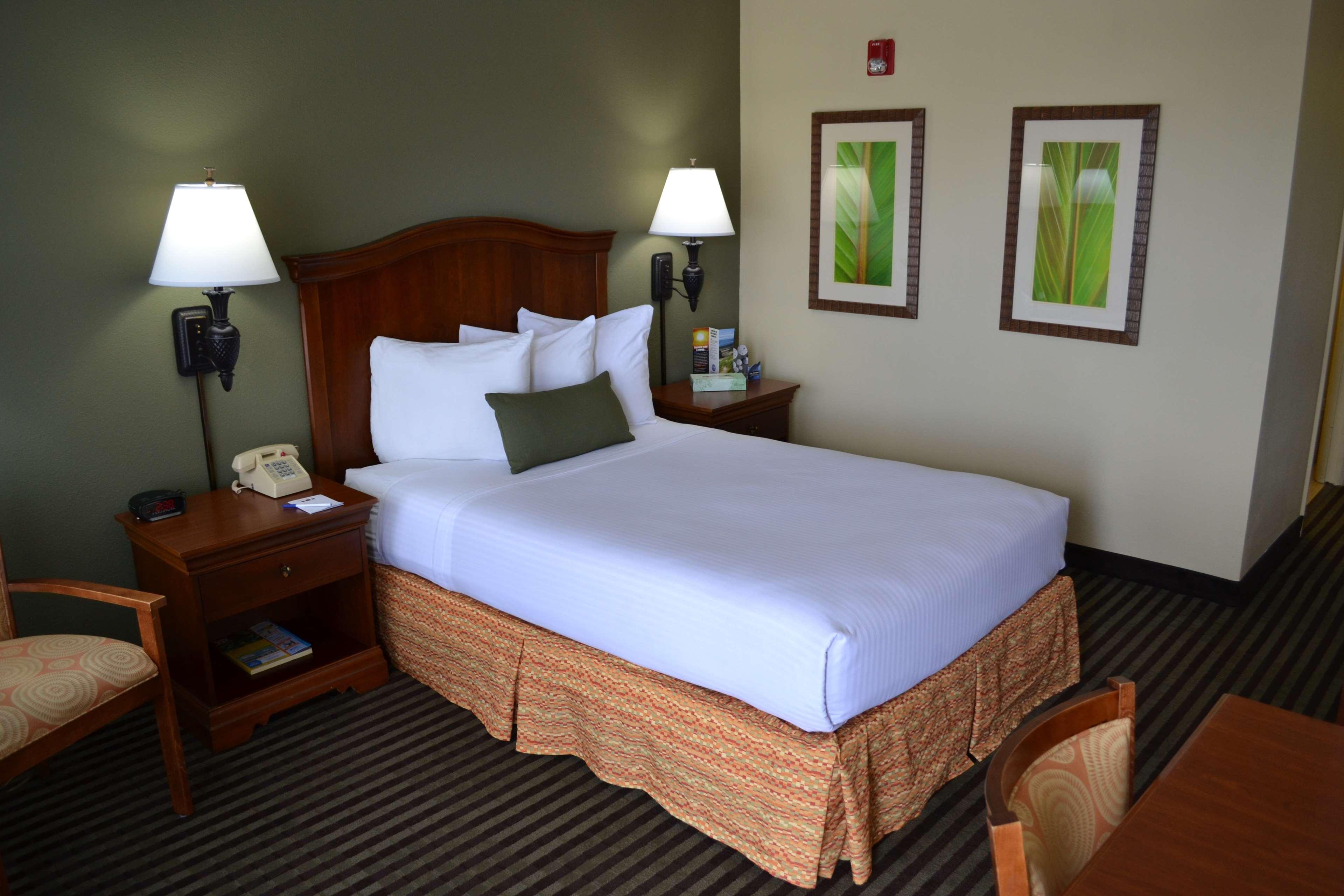Hotel Western Downtown 3*