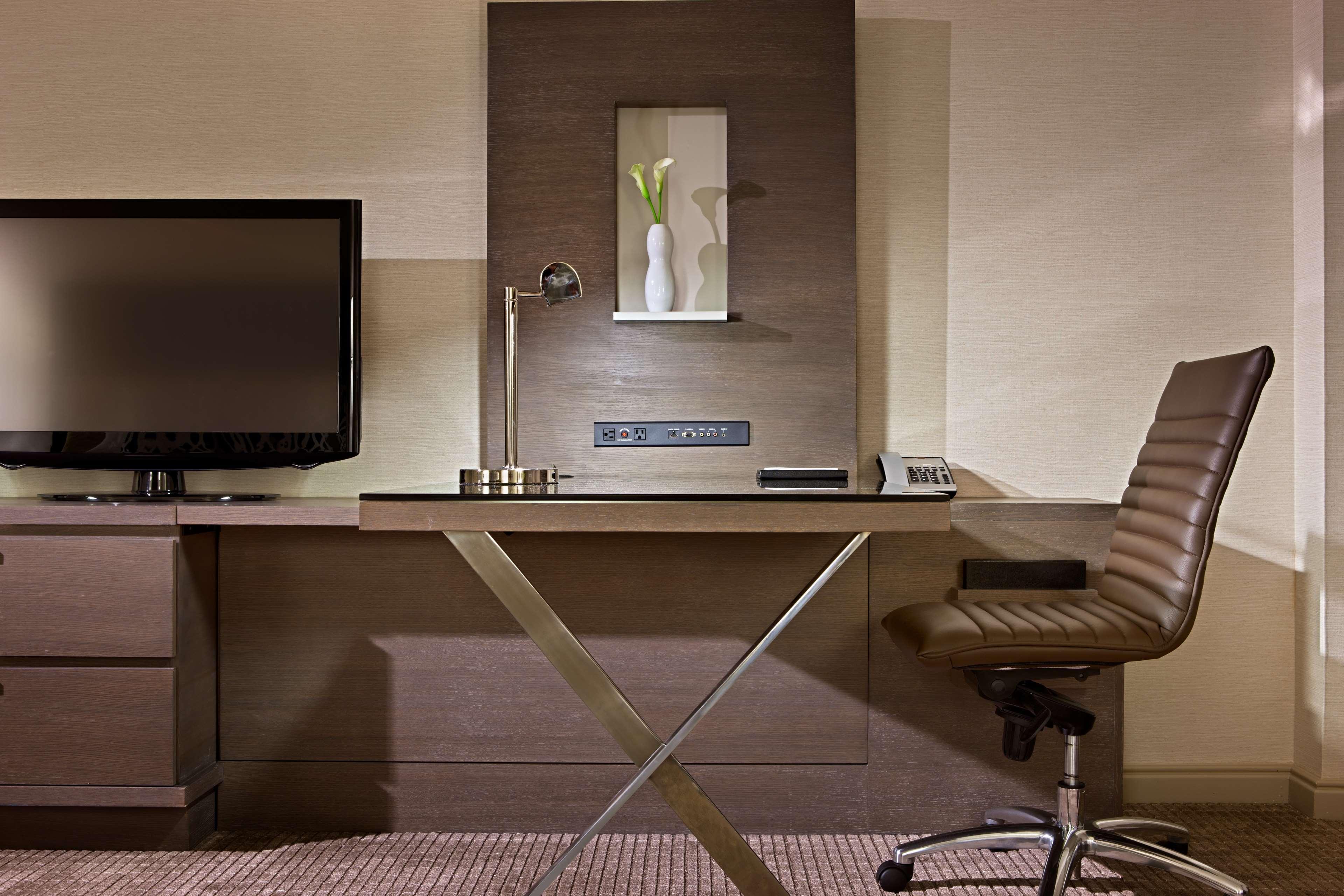 Grand Hyatt Bay Hotel 4*