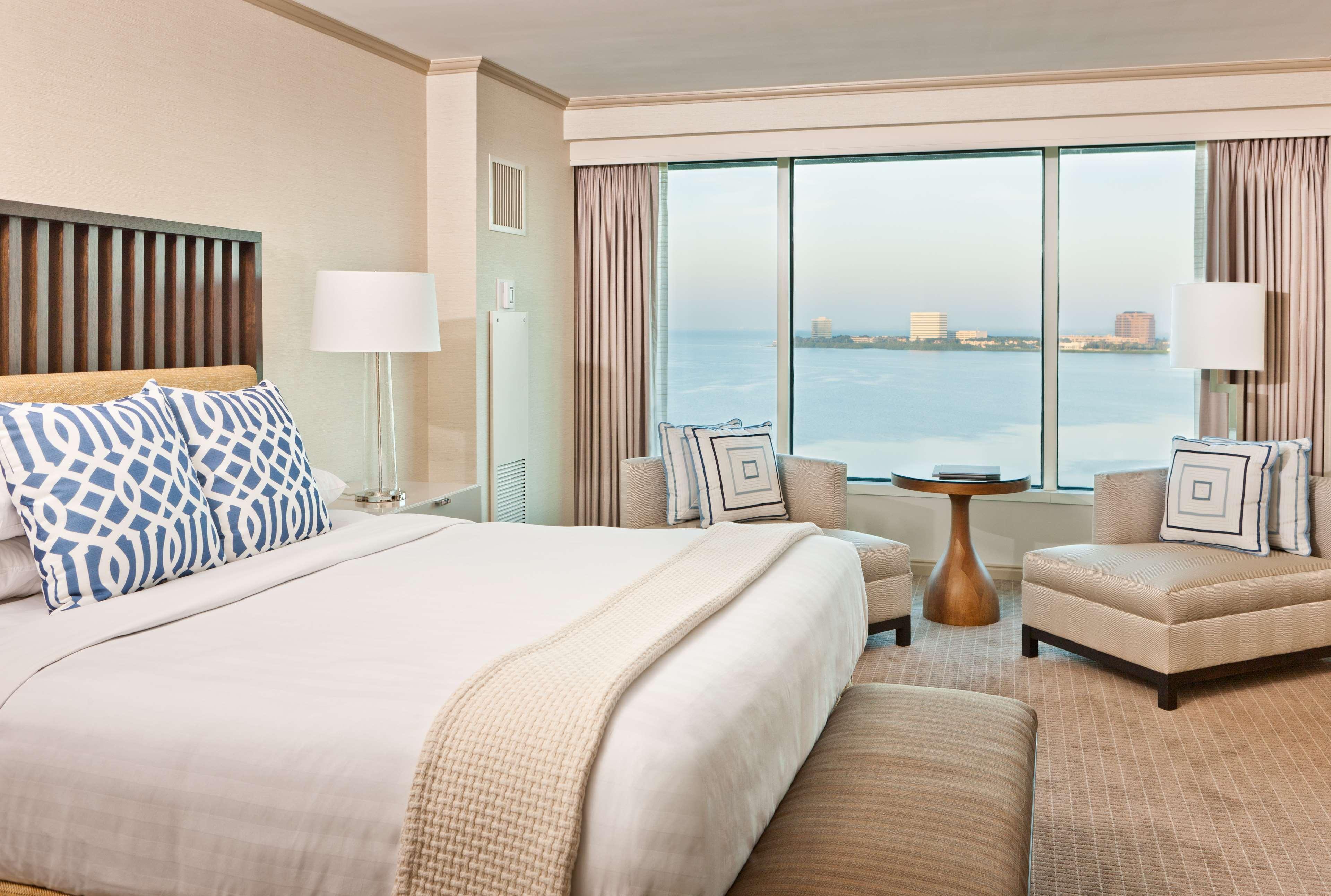 Grand Hyatt Bay Hotel