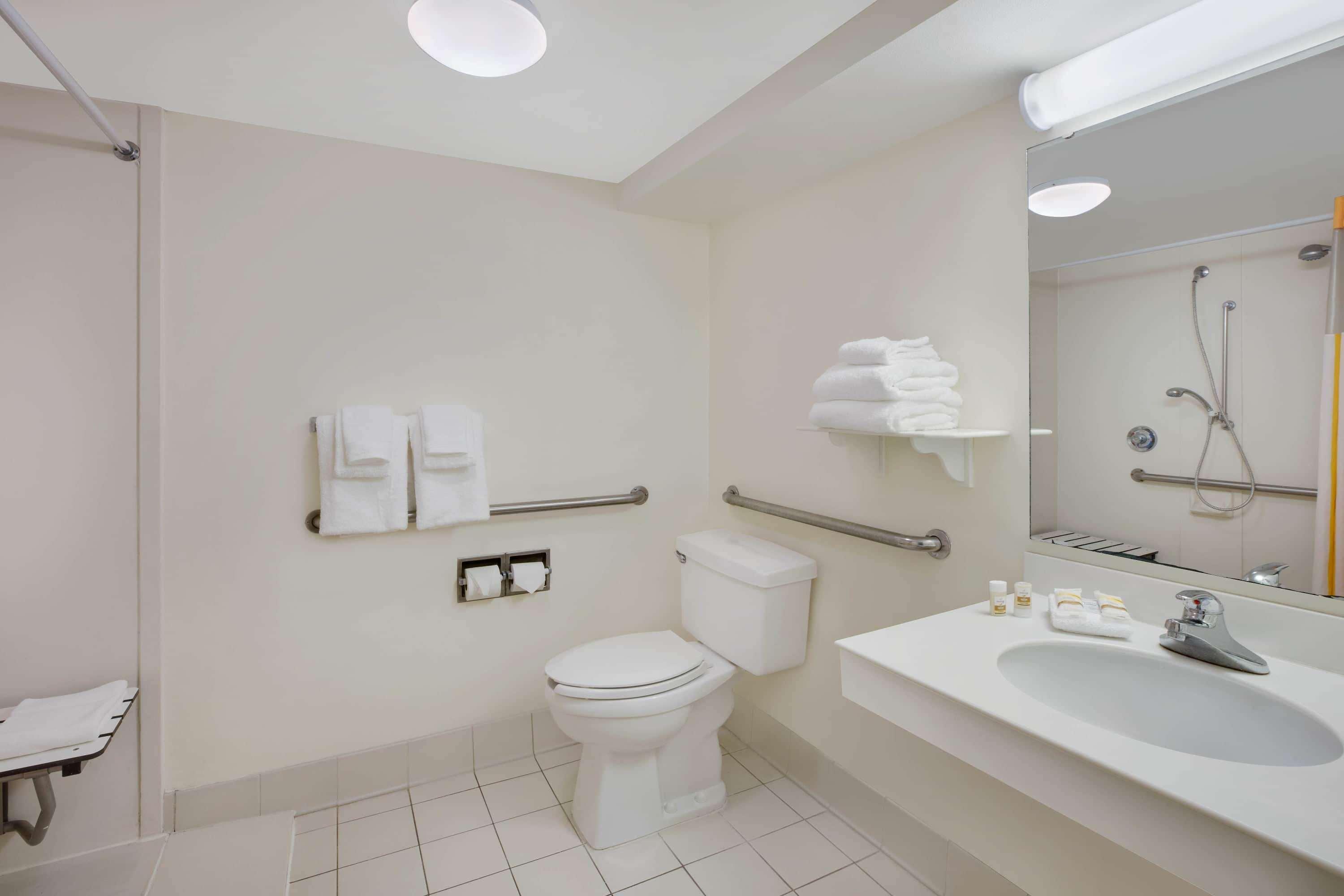 Hotel Baymont By Wyndham Daytona - Intl Speedway