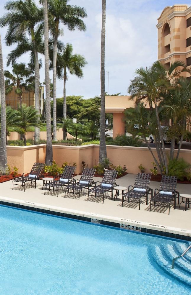 Doubletree By Hilton West Palm Airport
