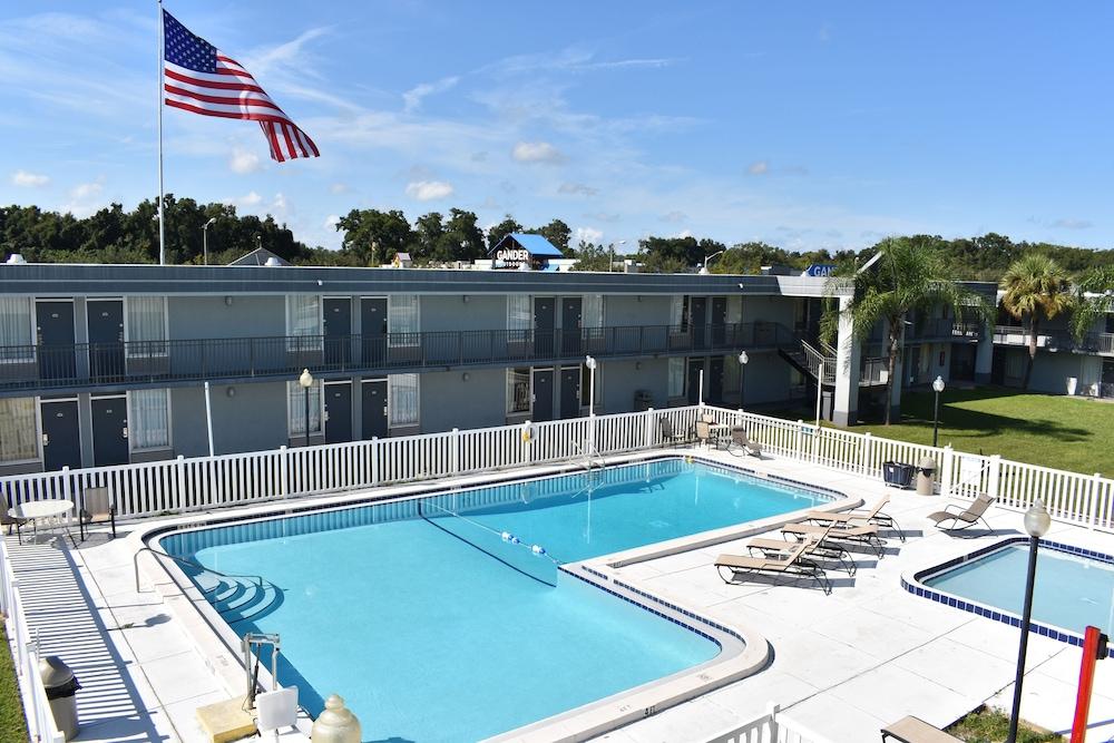 Hotel Super 8 By Wyndham I-75 3*