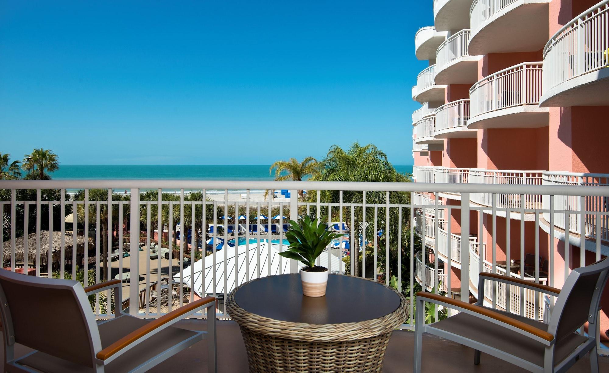 Hotel House By The Don Cesar