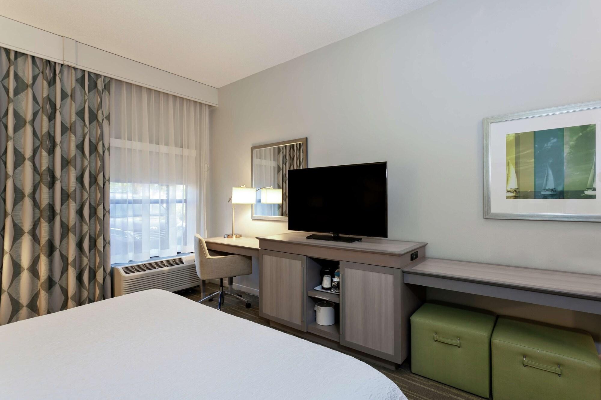 Hotel Hampton 3*