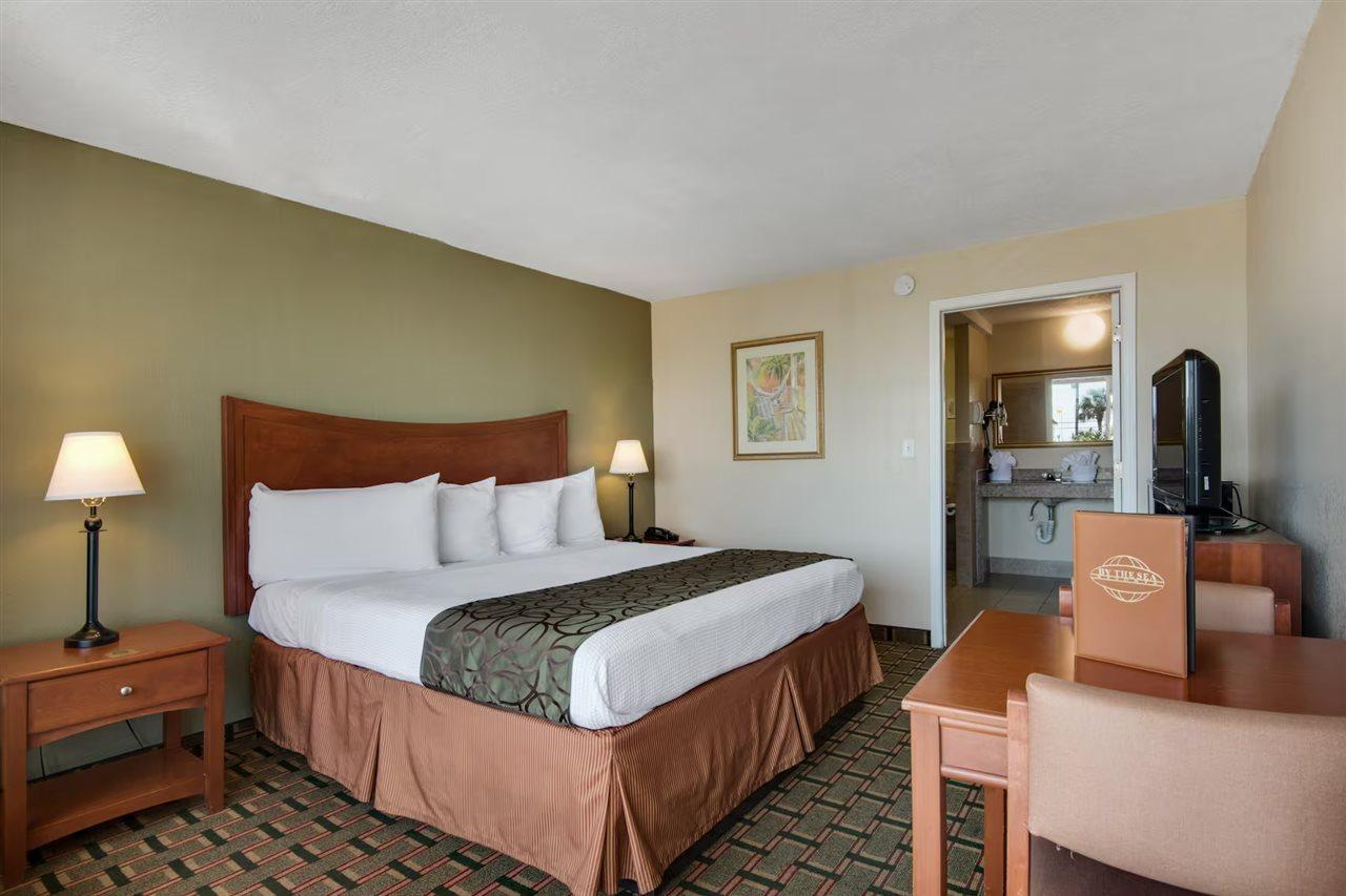 Hotel Baymont By Wyndham Panama 2*