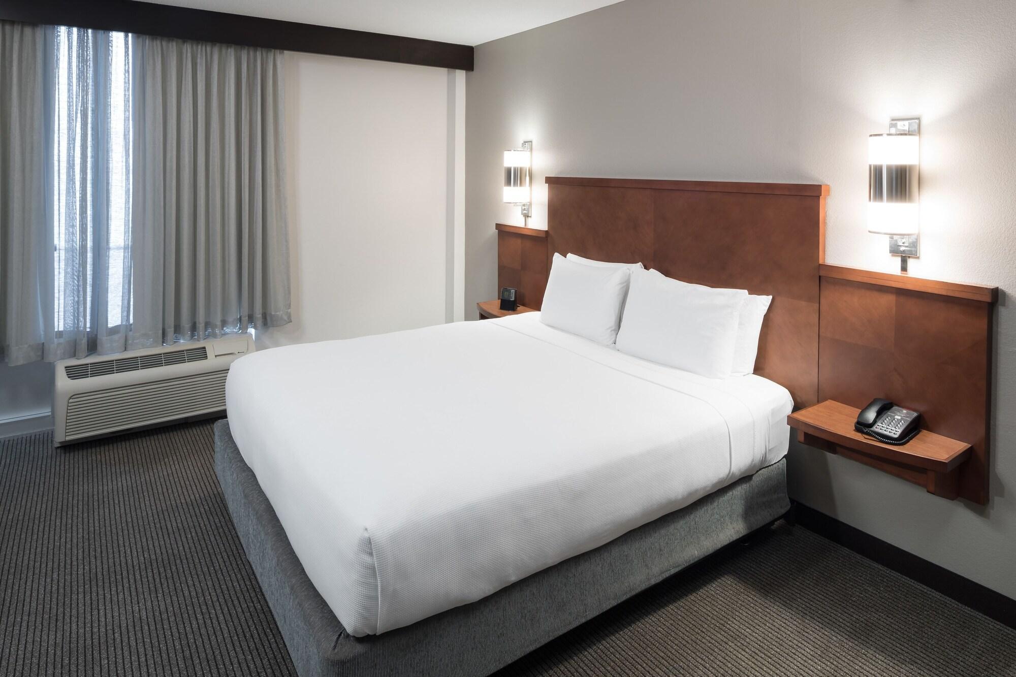 Hyatt Place Airport