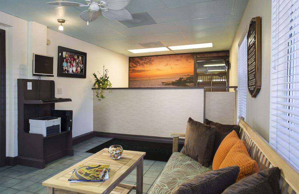 Resort Outrigger 3*