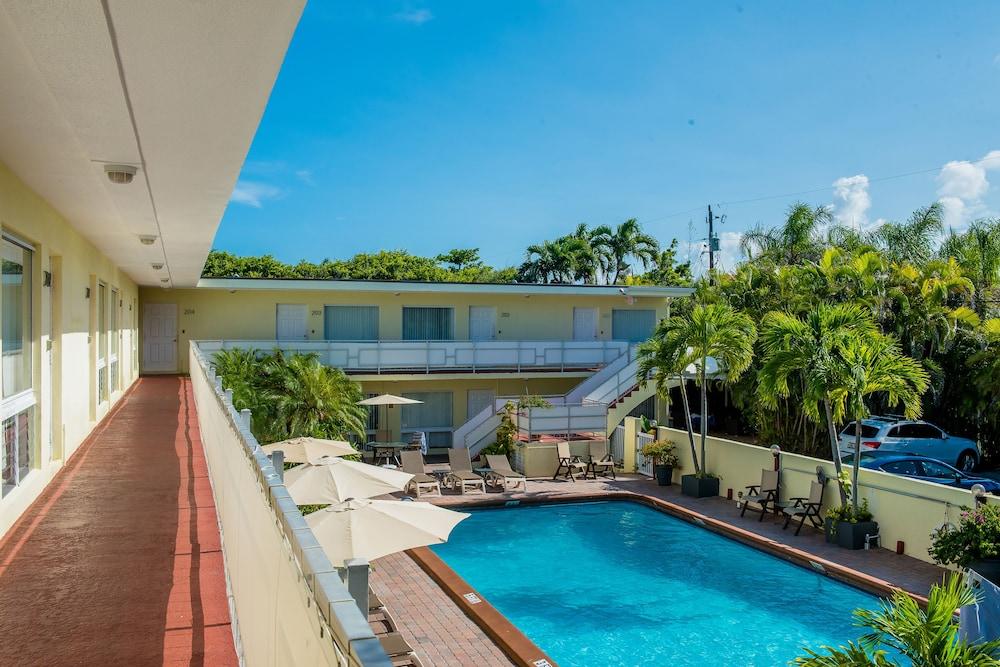 Ocean 2* Boca Raton