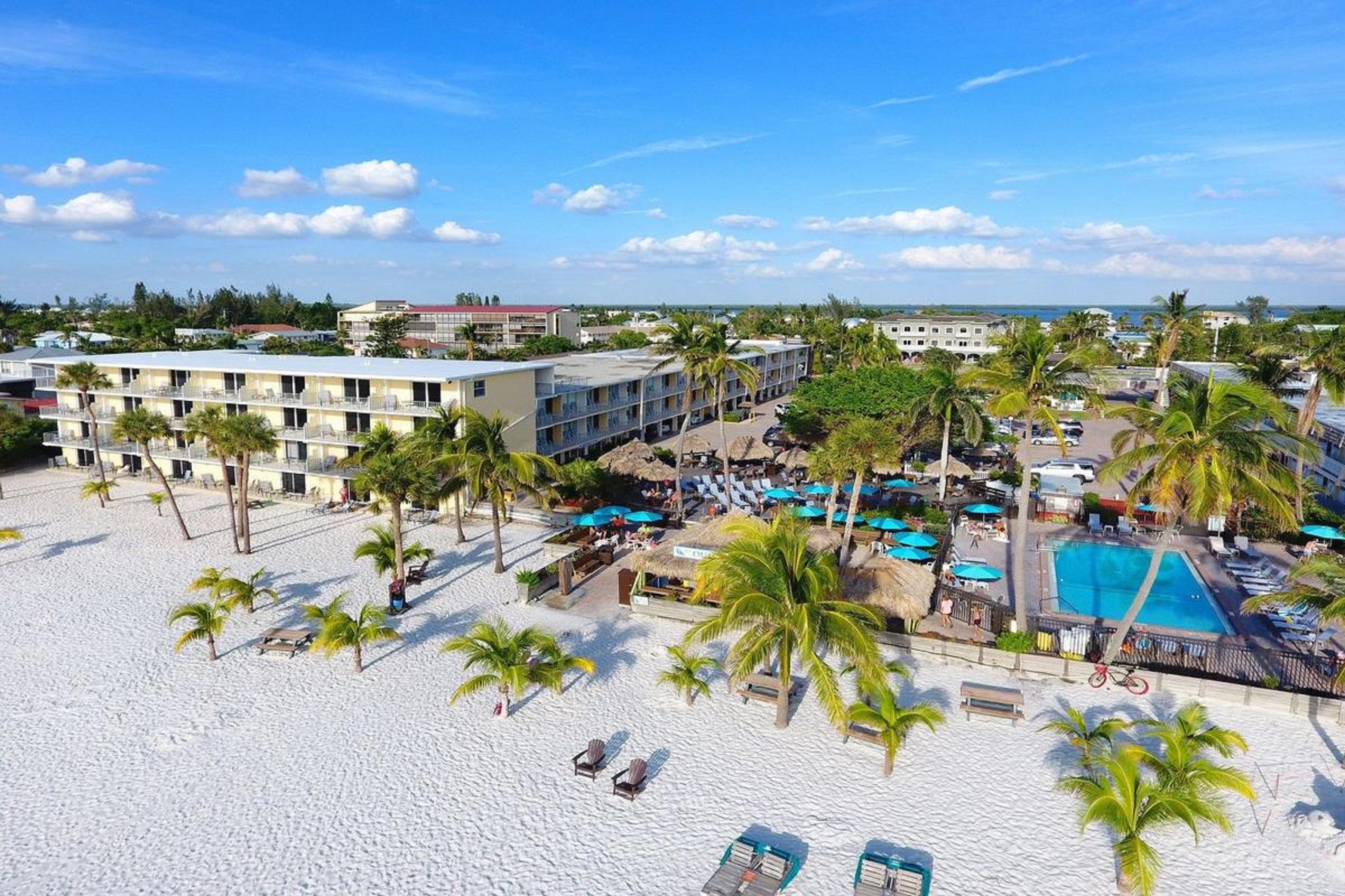 Outrigger Resort 3*