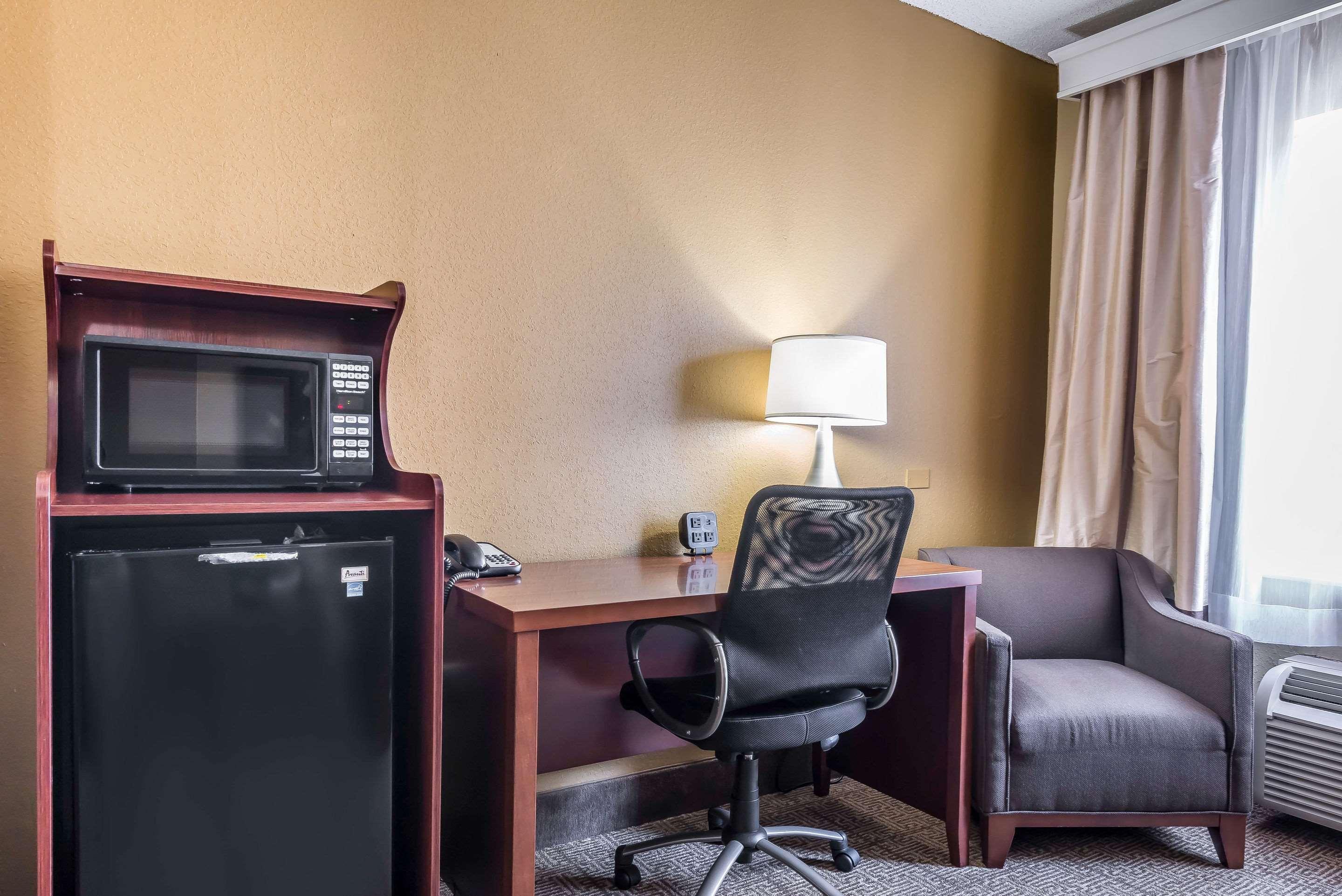 Comfort Sawgrass Hotel 3*
