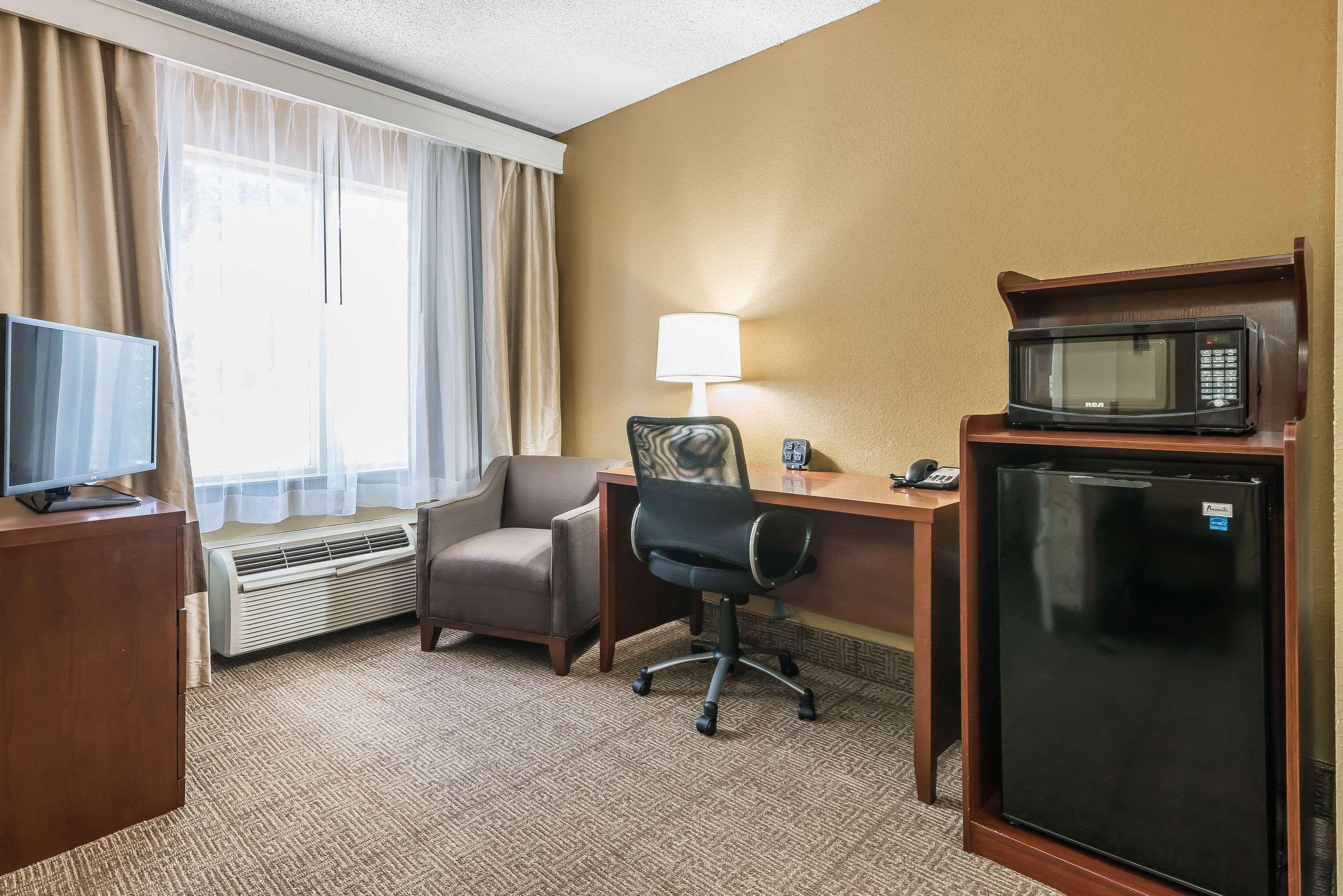 Comfort Sawgrass Hotel
