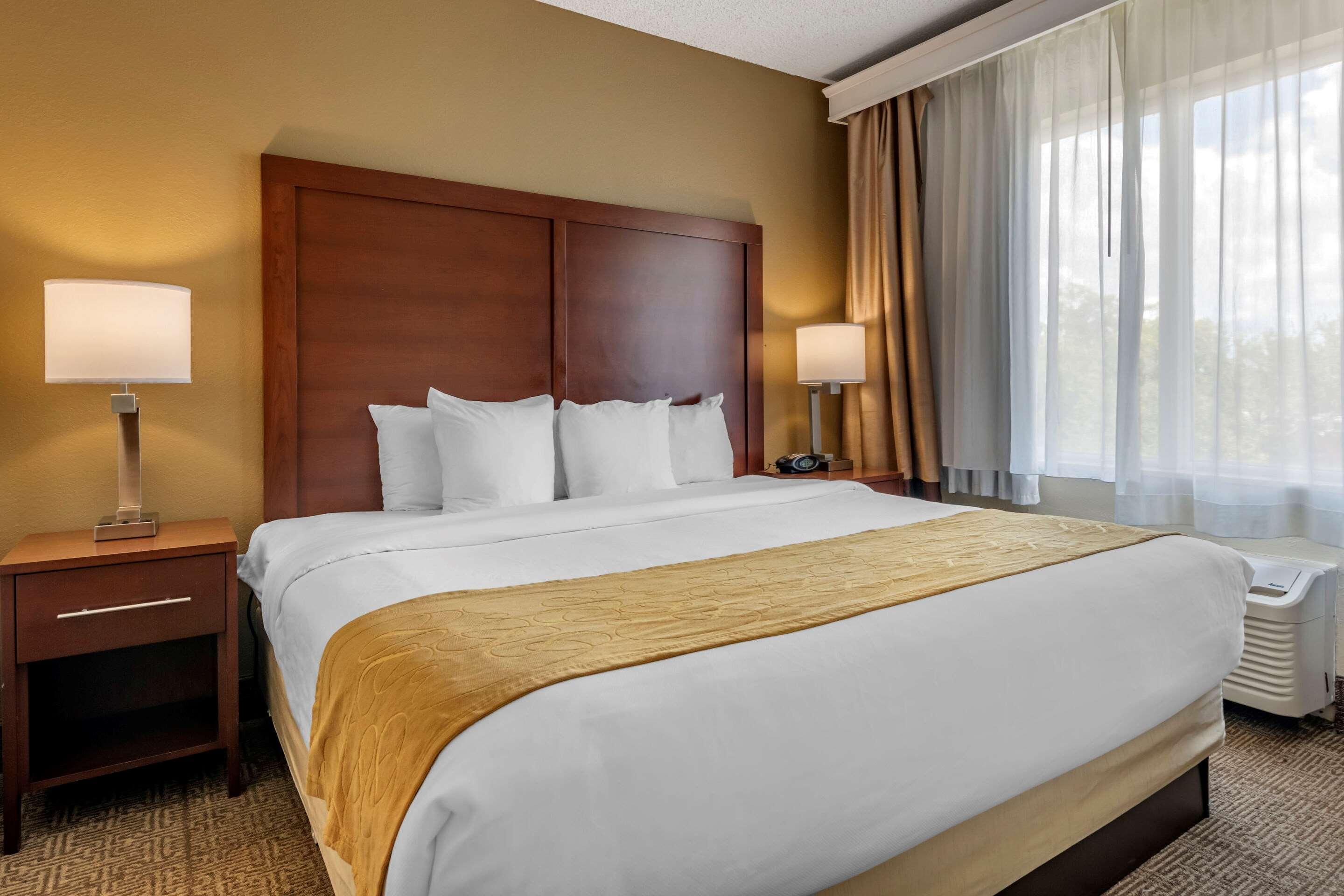 Comfort Sawgrass Hotel