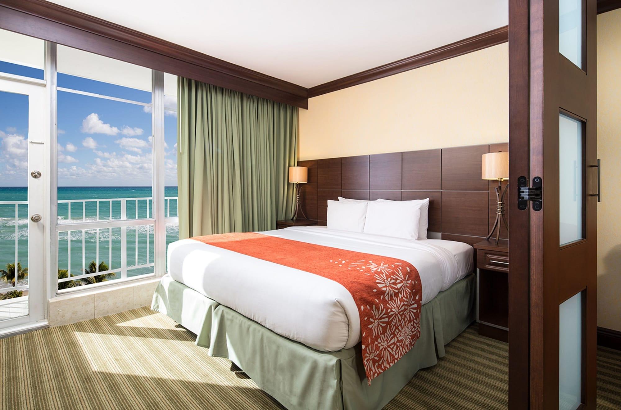 Newport Beachside & Resort